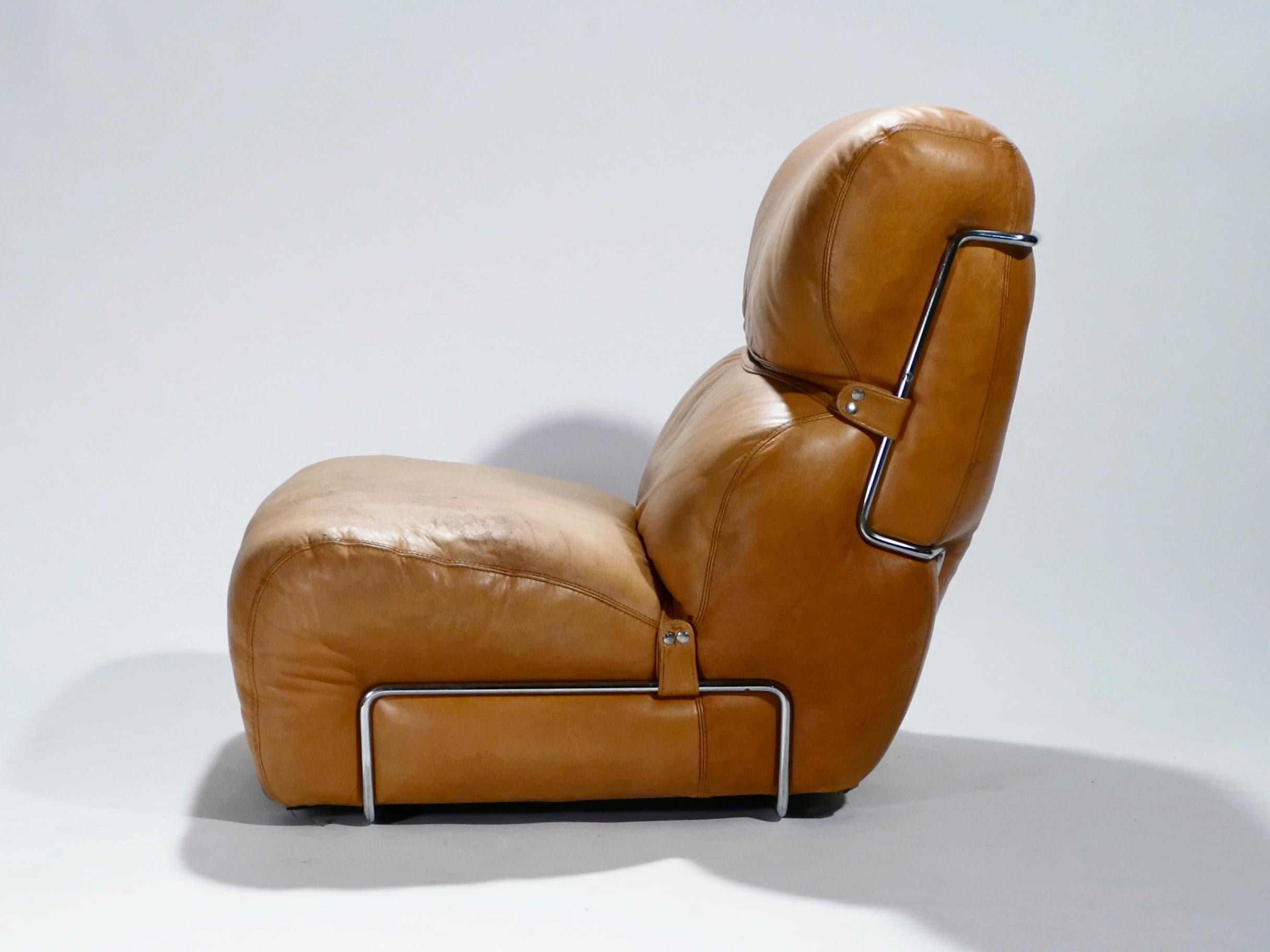 Pair of Leather Armchairs with Ottomans Gianfranco Frattini, 1970s 3
