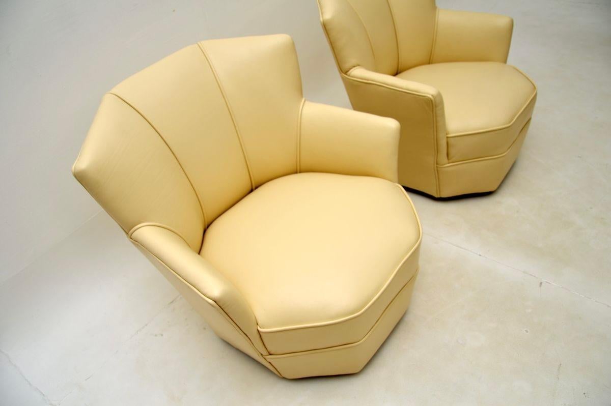 Metà XX secolo Coppia di poltrone in pelle Art Déco in vendita