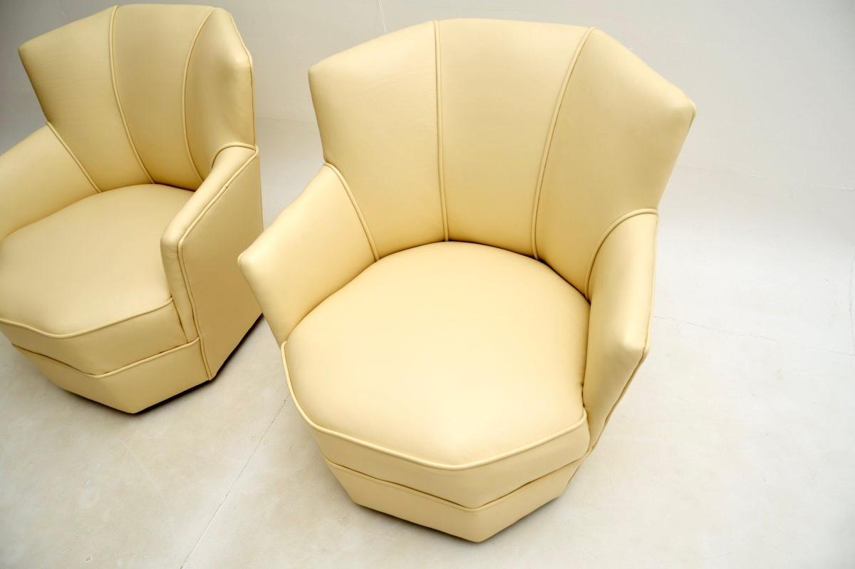 Pelle Coppia di poltrone in pelle Art Déco in vendita