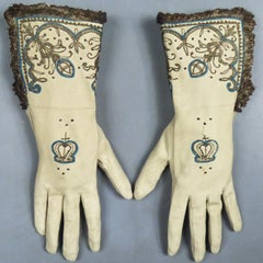 Pair of Leather Bishop's Gloves 17th Century Style - England Late 19th century