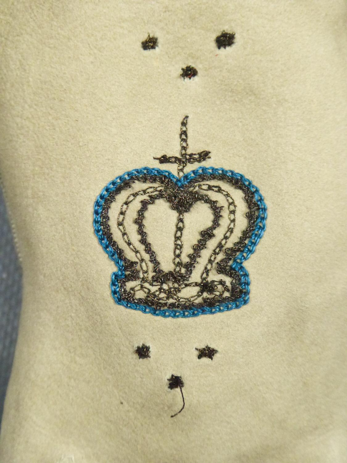 Paar Leder-Bishop-Handschuhe im Stil des 17. Jahrhunderts – England, spätes 19. Jahrhundert im Zustand „Gut“ in Toulon, FR