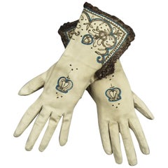 Pair of Leather Bishop's Gloves 17th Century Style - England Late 19th century