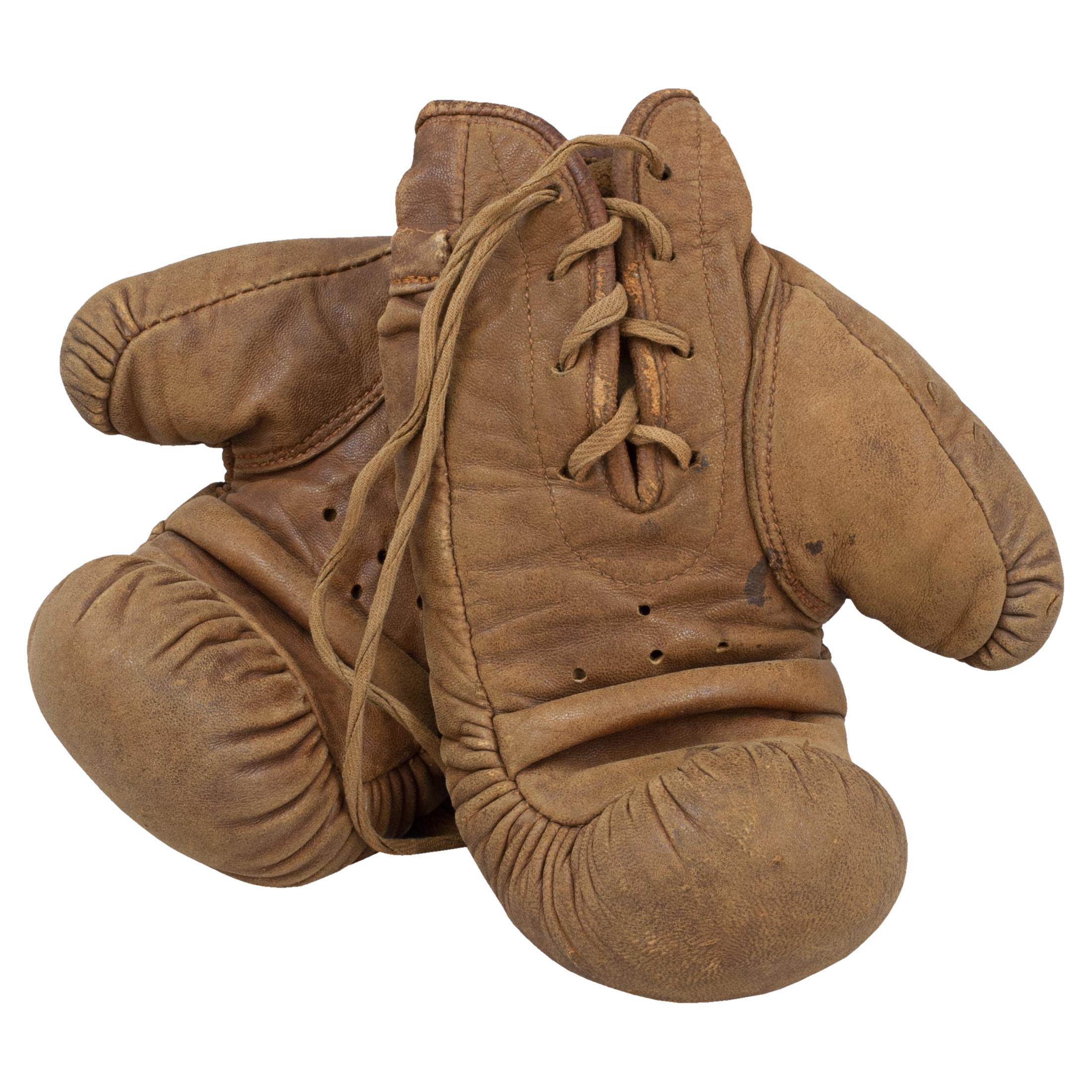 Paire de gants de boxe en cuir, Frank Bryan en vente