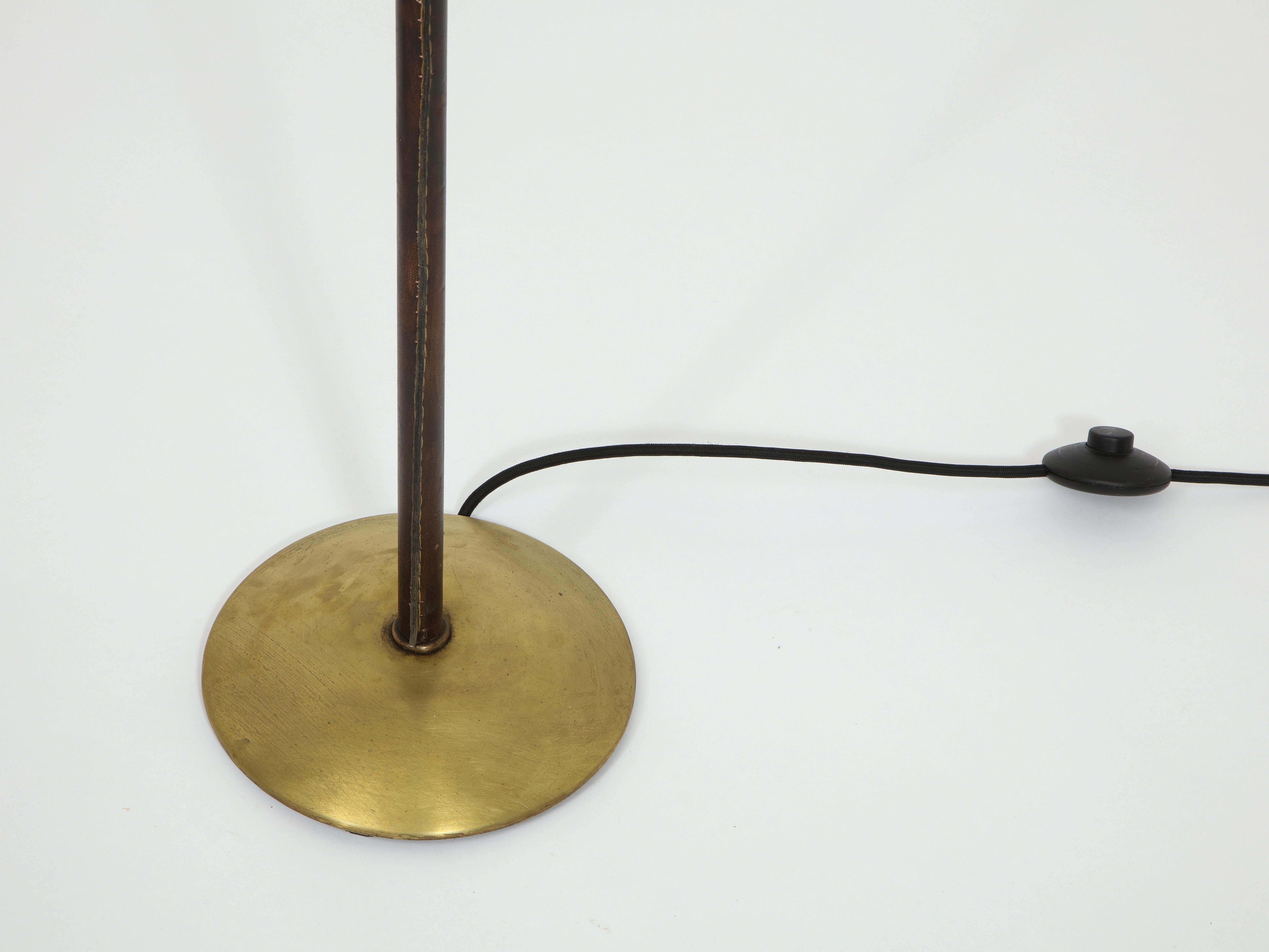 Pair of Leather and Brass Adjustable Floor Lamps by Jacques Adnet, France, 1950s For Sale 2
