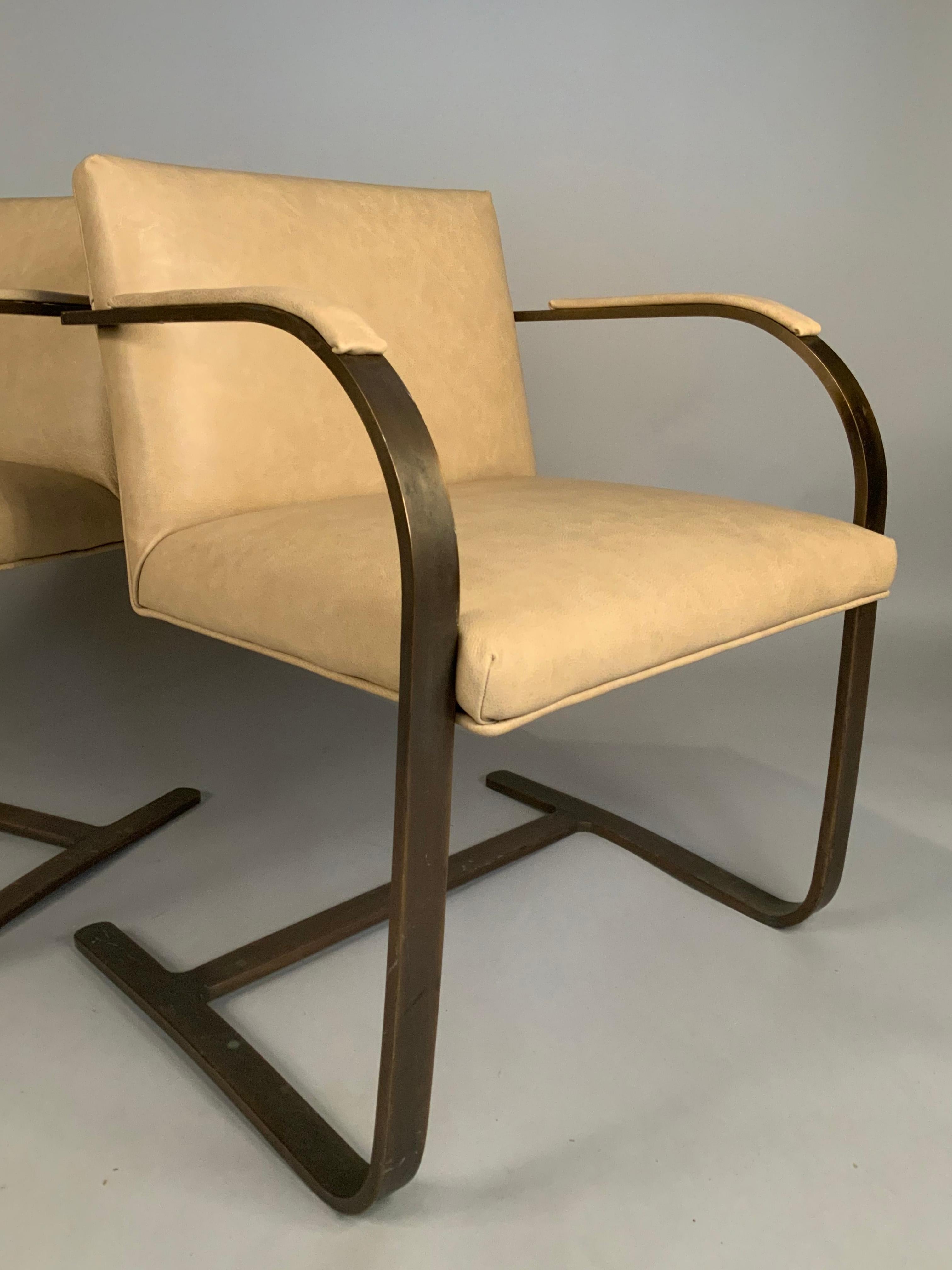 Mid-Century Modern Pair of Leather Brno Flat Bar Chairs by Mies Van der Rohe for Knoll