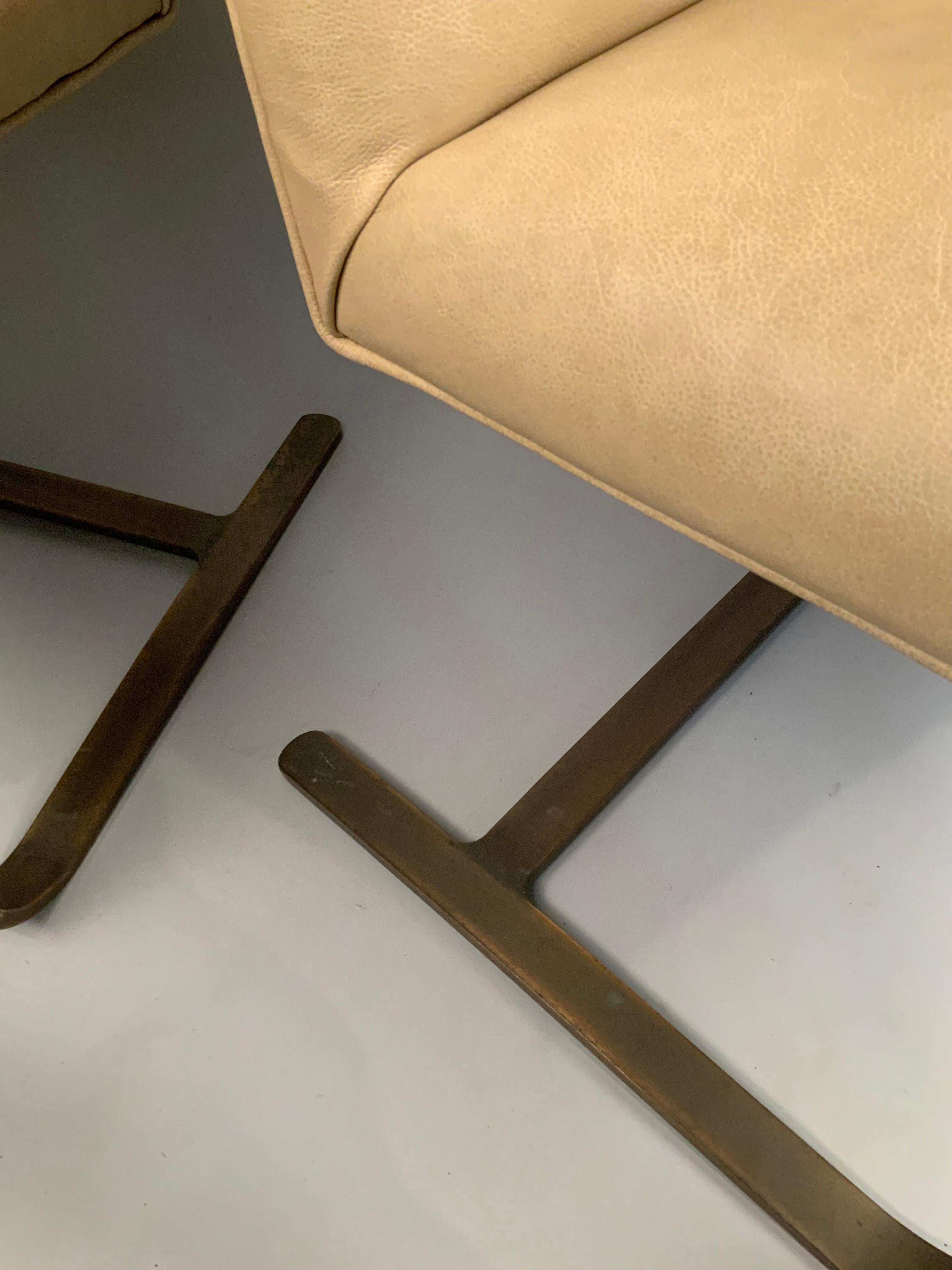 Pair of Leather Brno Flat Bar Chairs by Mies Van der Rohe for Knoll In Good Condition In Hudson, NY