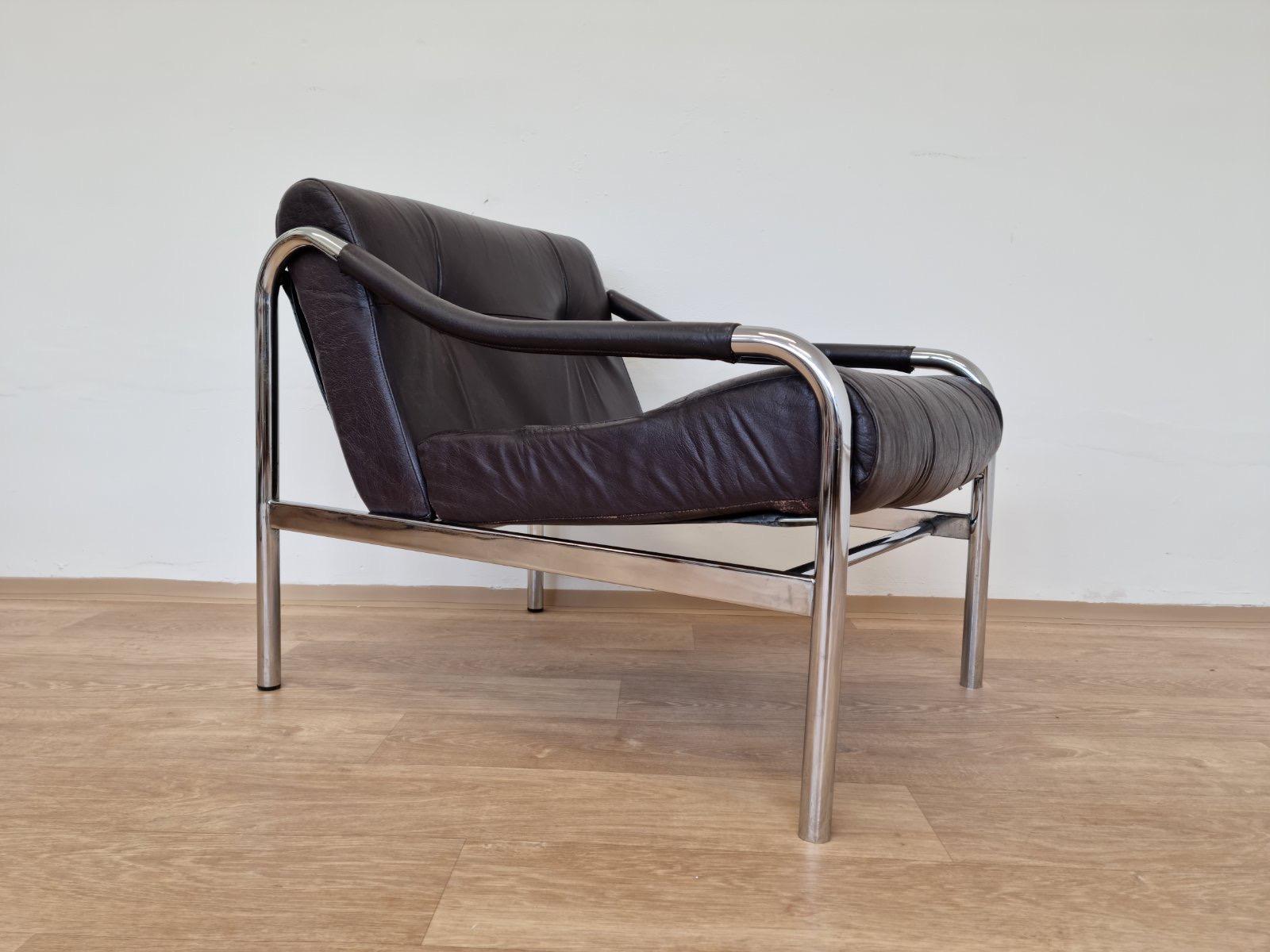 - Regno Unito, circa anni '70
- contrassegnato dal produttore
- ottime condizioni originali con patina
- pelle riparata sulle parti inferiori, non visibile
jr.
