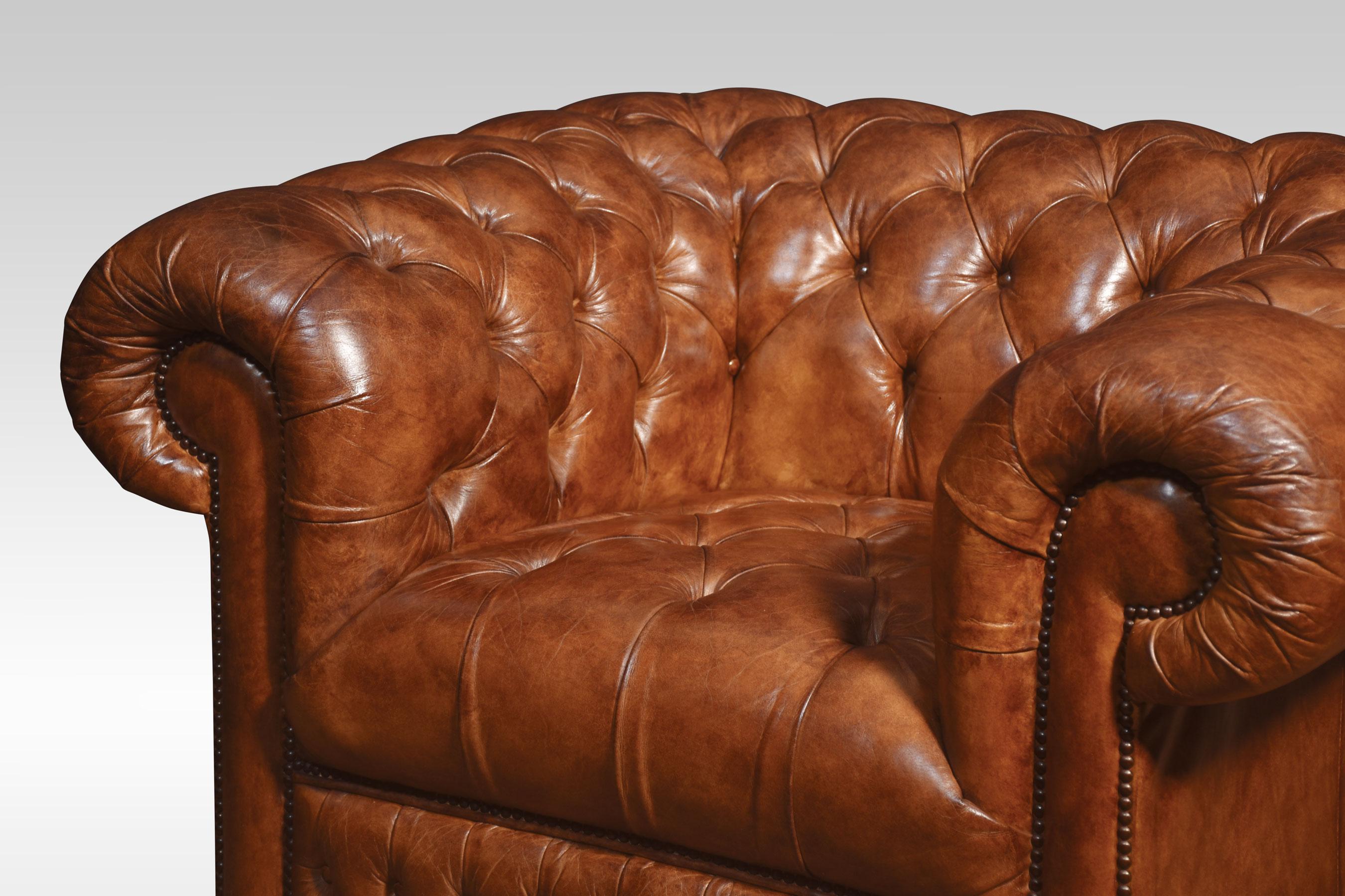 Pair of leather Chesterfield Club Chairs In Good Condition For Sale In Cheshire, GB