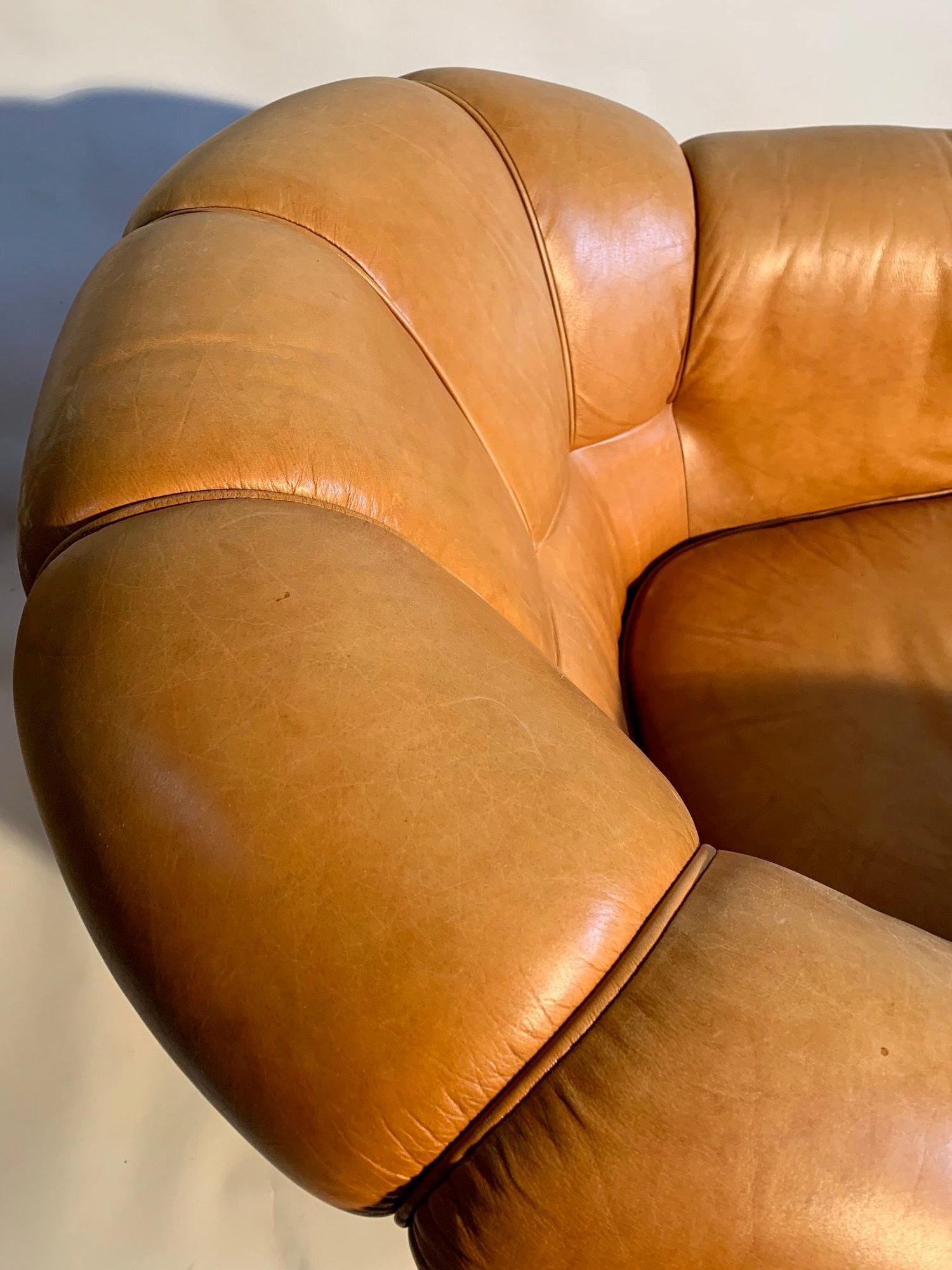 Late 20th Century Pair of Leather Club Chairs D425