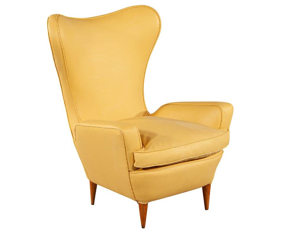 Pair of Leather Italian Lounge Chairs Attributed to Paolo Buffa 4