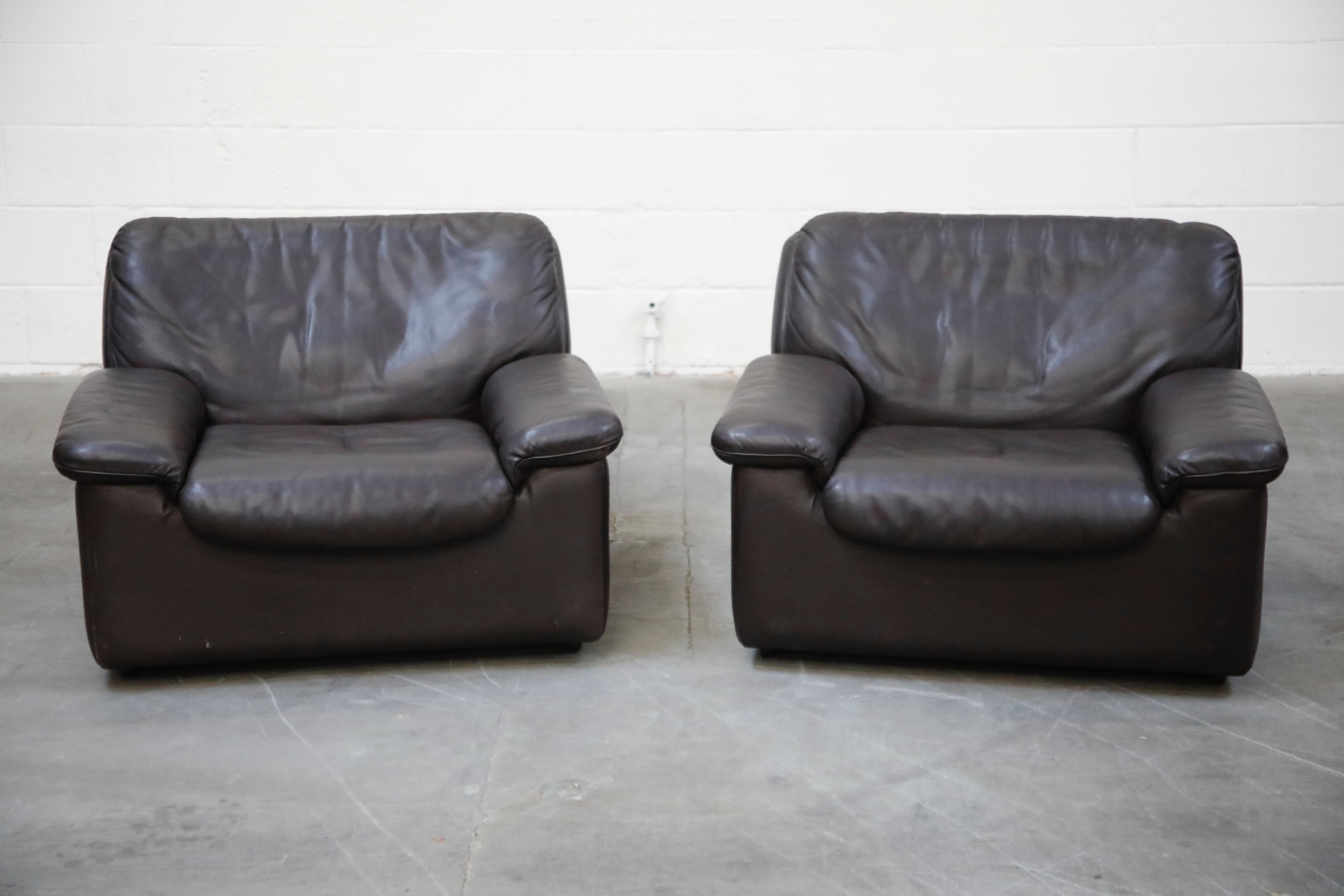 Scandinavian Modern Pair of Leather Lounge Armchairs by De Sede, Switzerland, 1960s, Signed