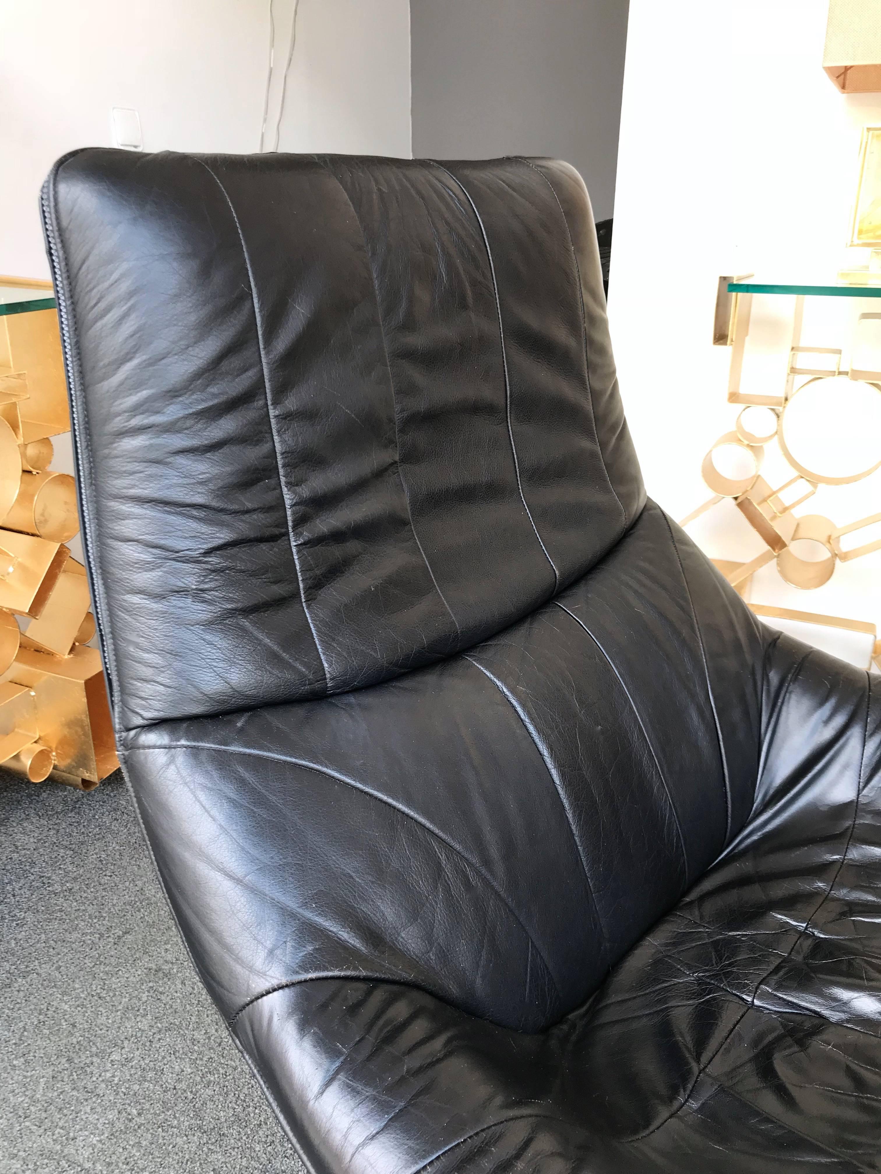 Pair of Leather Lounge Armchairs, Netherlands, 1980s In Good Condition In SAINT-OUEN, FR