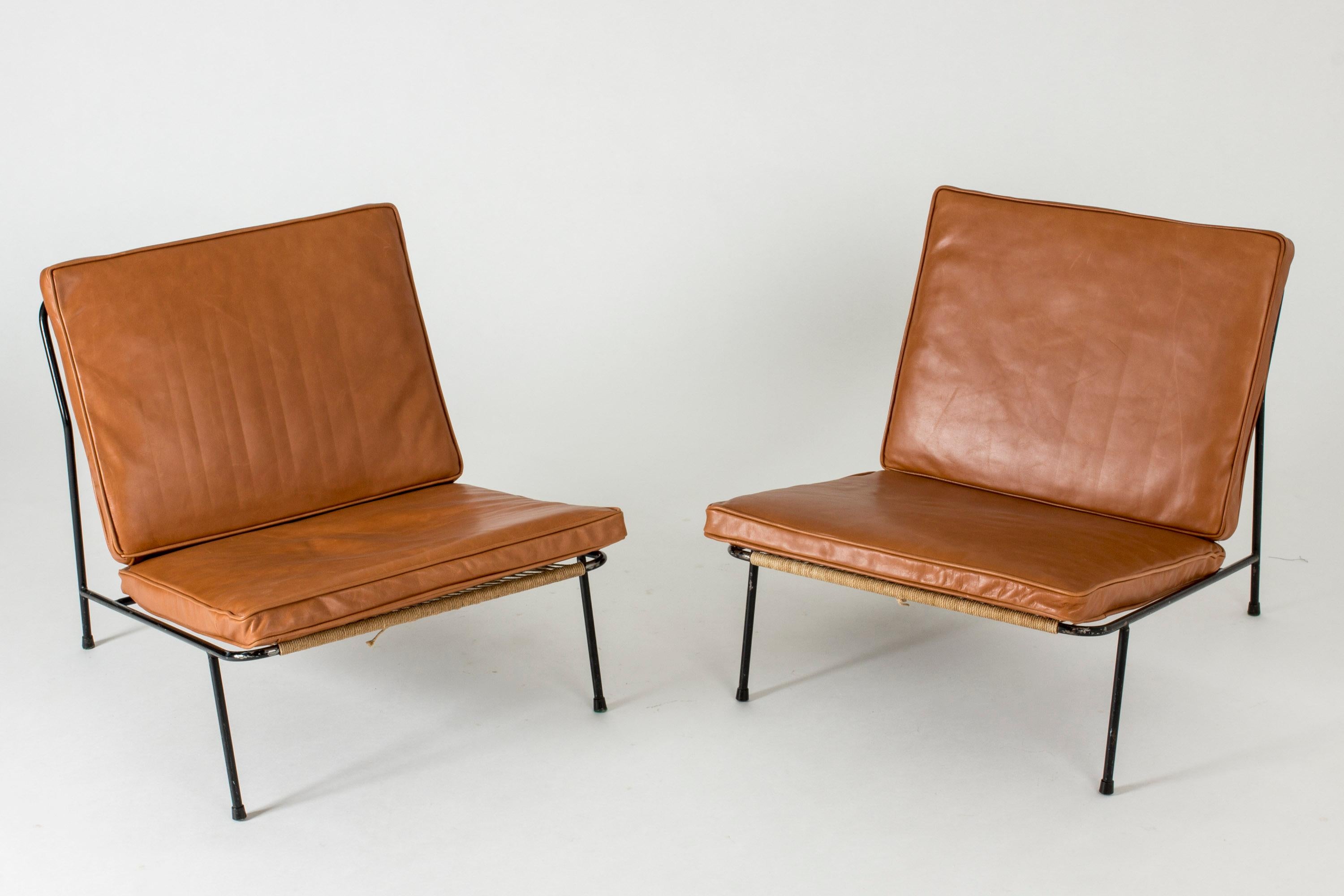 Scandinavian Modern Pair of Leather Lounge Chairs by Alf Svensson For Sale