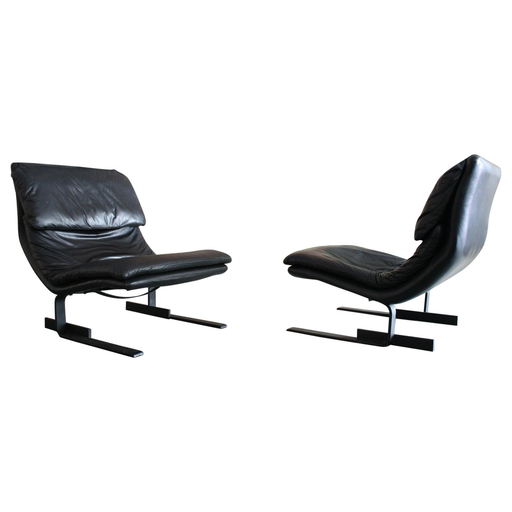 Pair of Leather Lounge Chairs by Giovanni Offredi for Saporiti Italy
