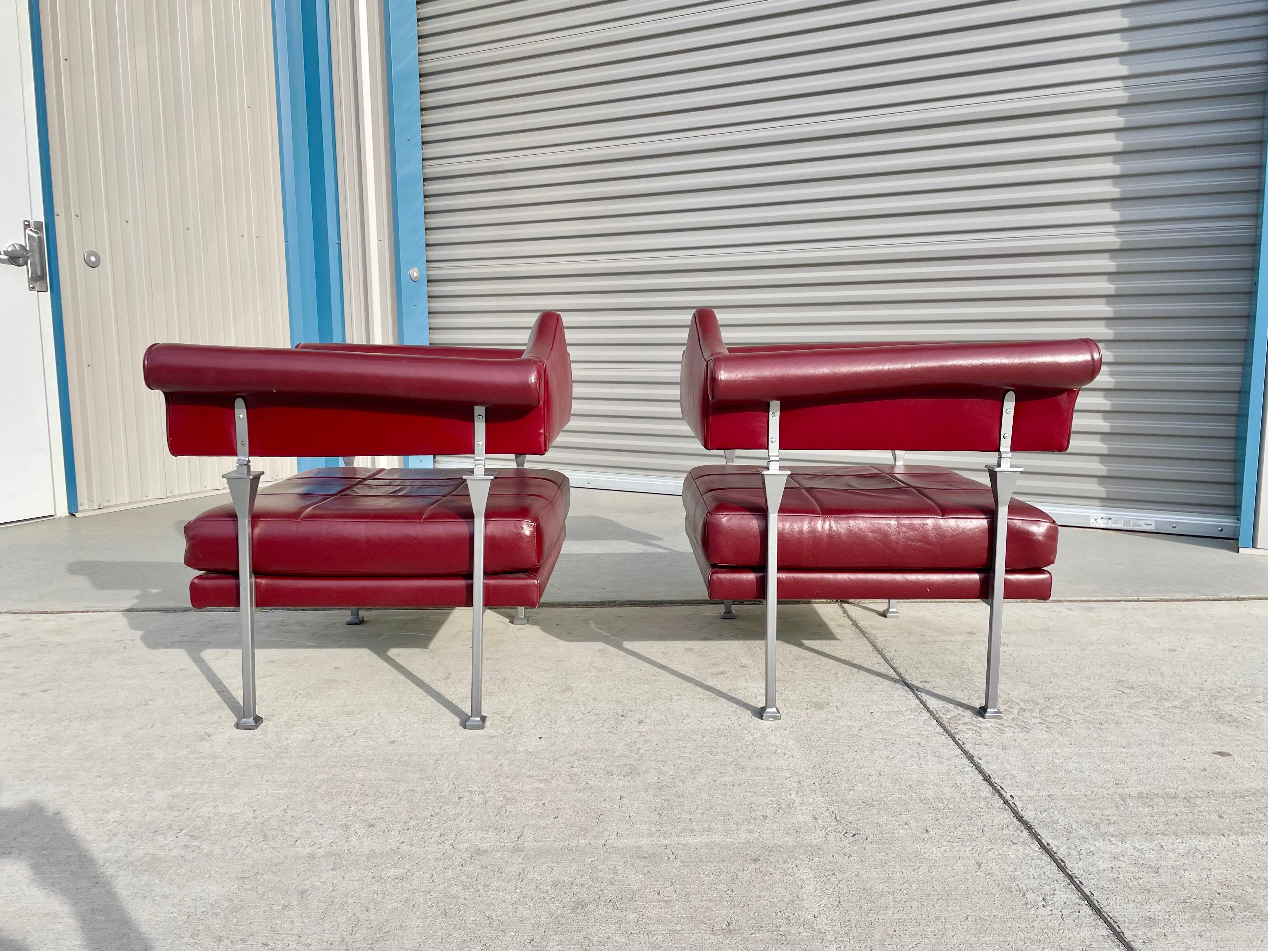 Mid-Century Modern Pair of Leather Lounge Chairs by Luca Scacchetti for Poltrona Frau For Sale
