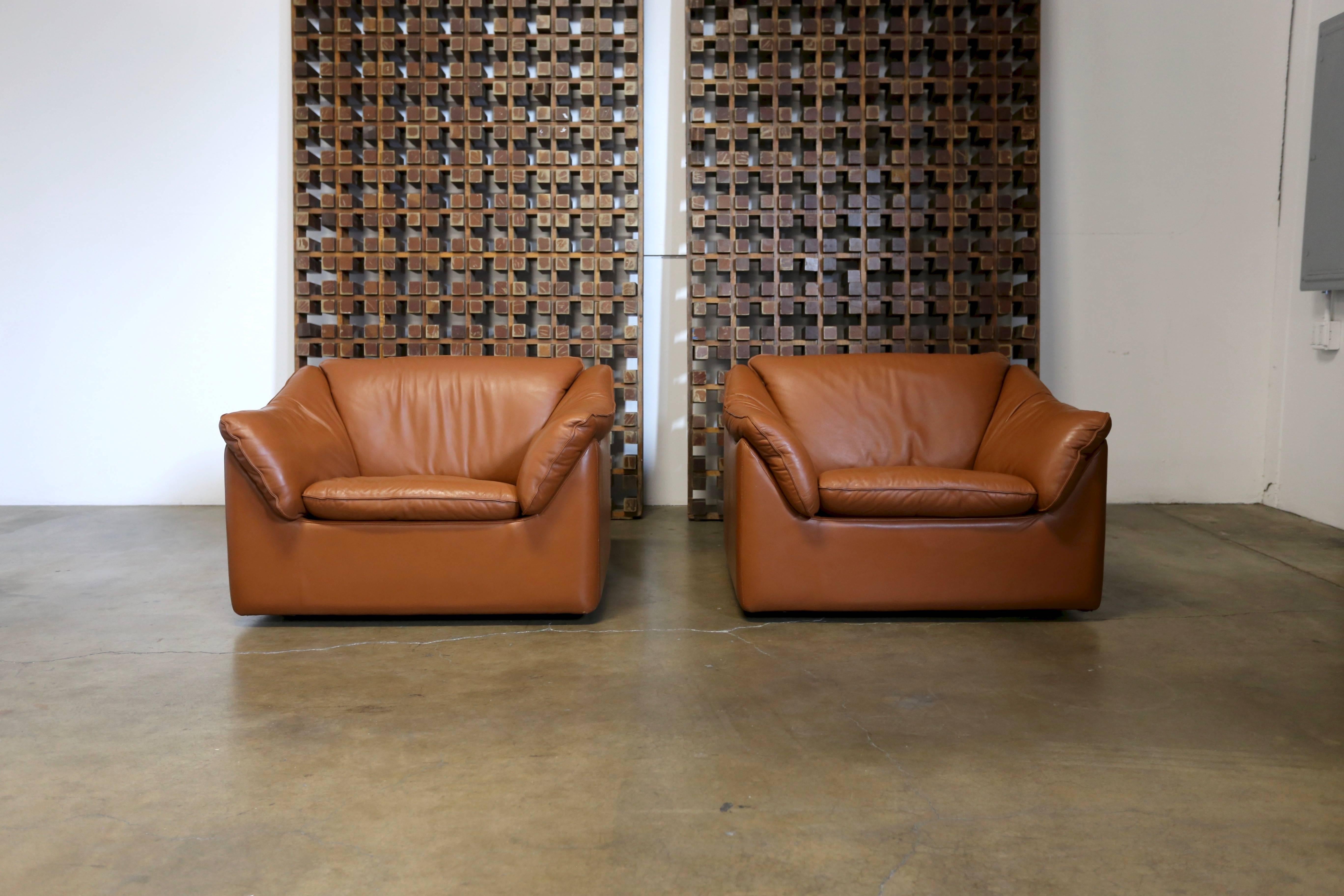 Modern Pair of Leather Lounge Chairs by Metropolitan