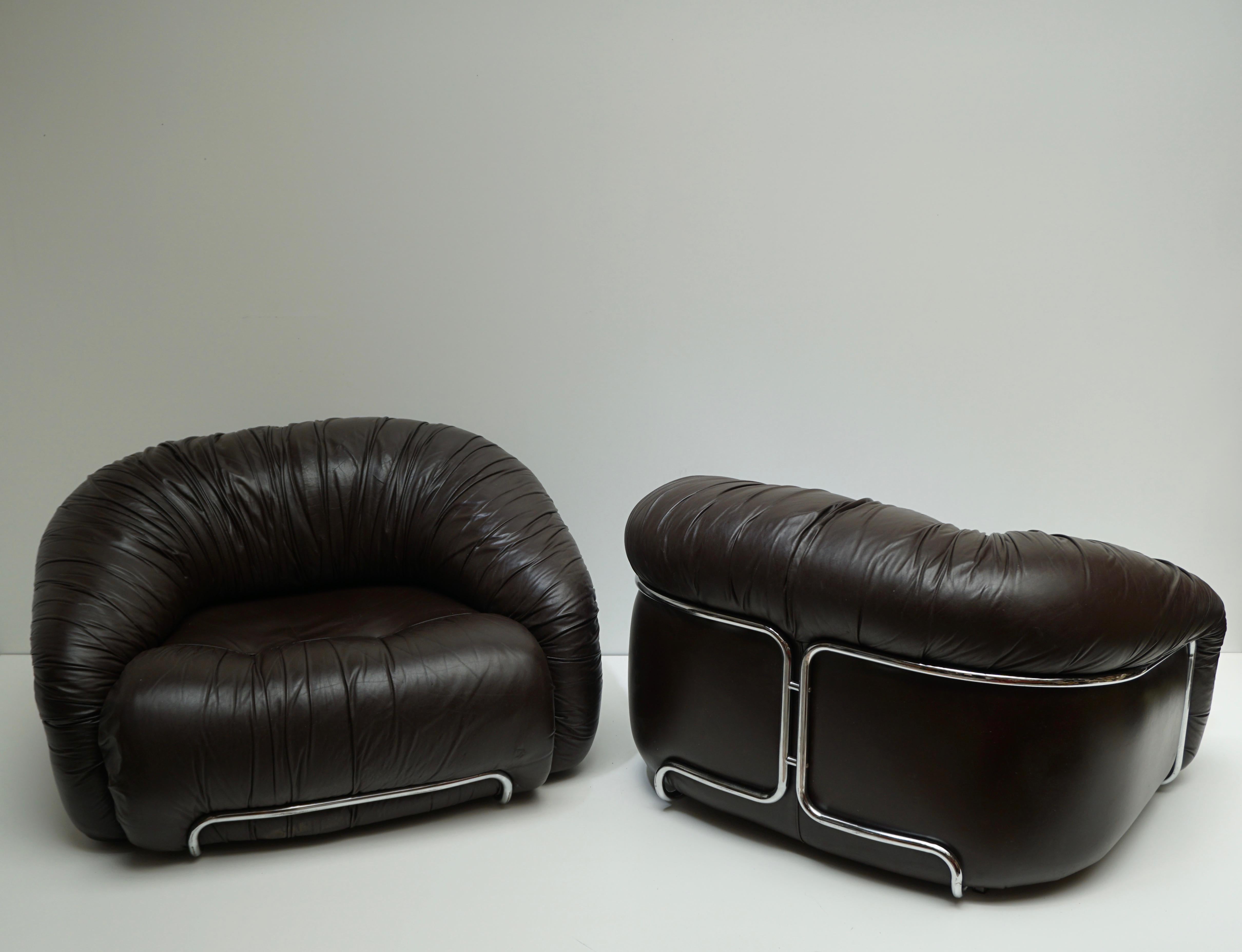 Italian One Leather Lounge Chair in the Style of Gianfranco Frattini for Cassina For Sale