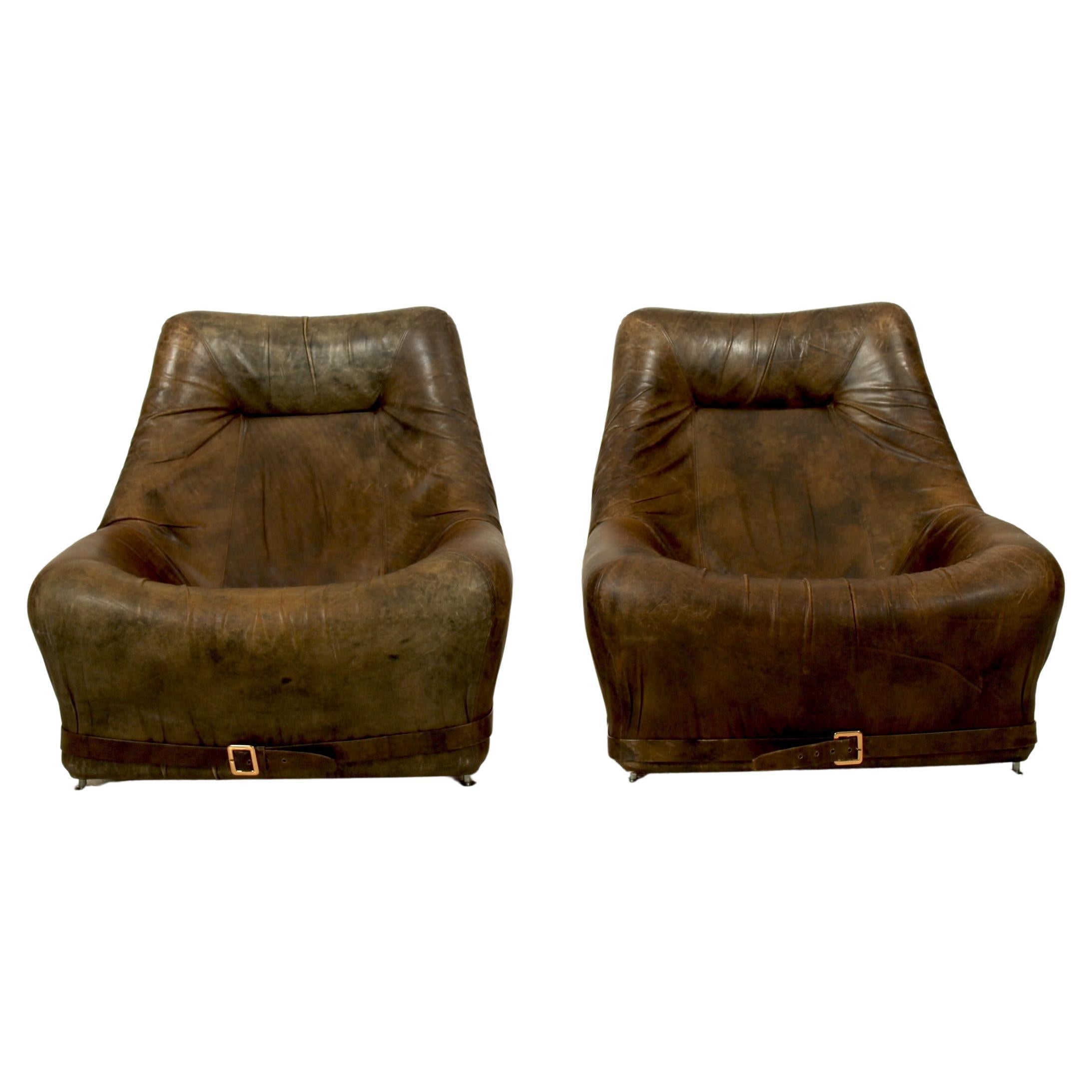 Pair of leather loungers with a belt. Attributed De Sede. For Sale