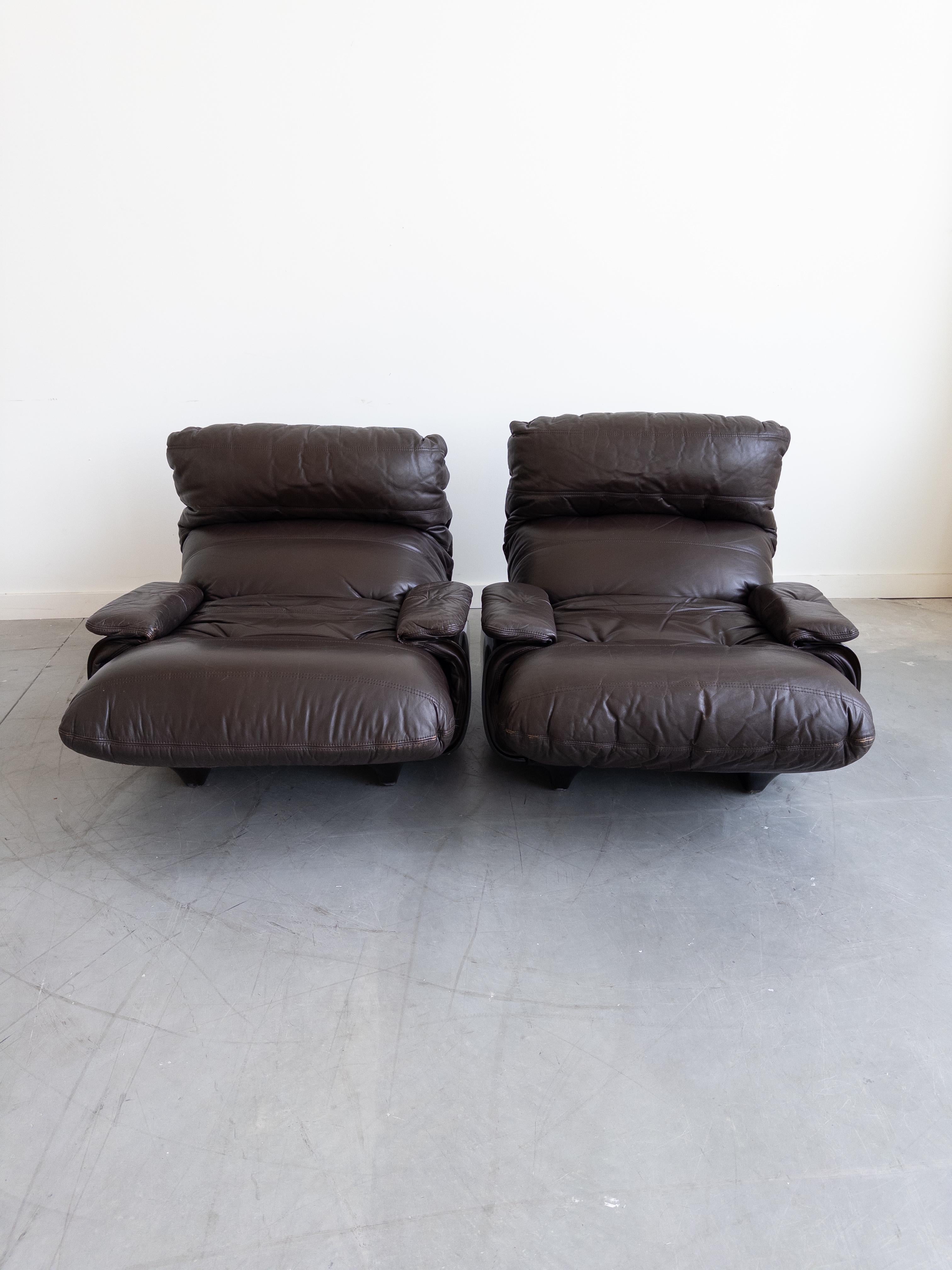 Paar Marsala-Loungesessel aus Leder von Michel Ducaroy für Ligne Roset, Paar im Zustand „Gut“ im Angebot in New York, NY