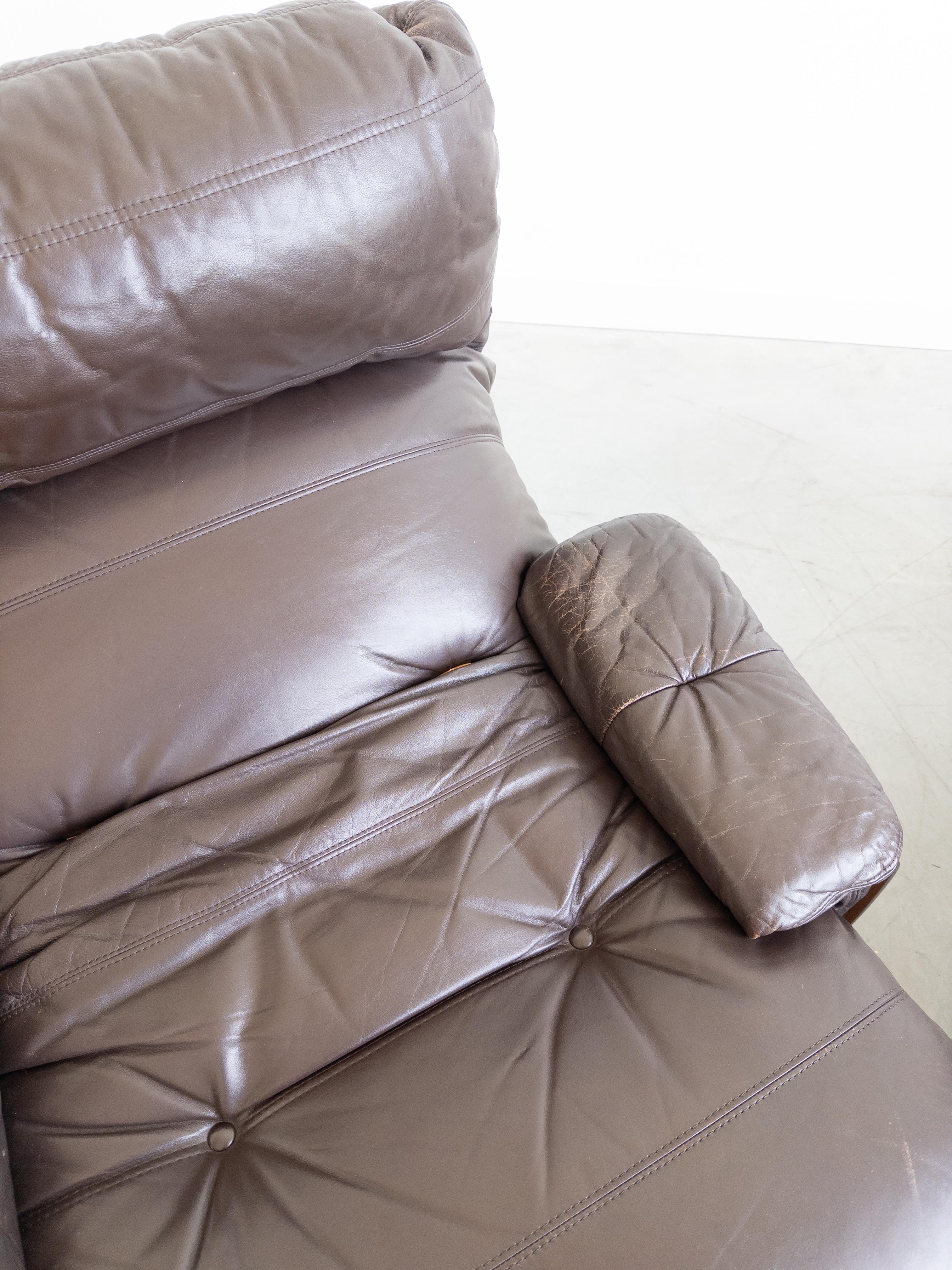 Paar Marsala-Loungesessel aus Leder von Michel Ducaroy für Ligne Roset, Paar im Angebot 1