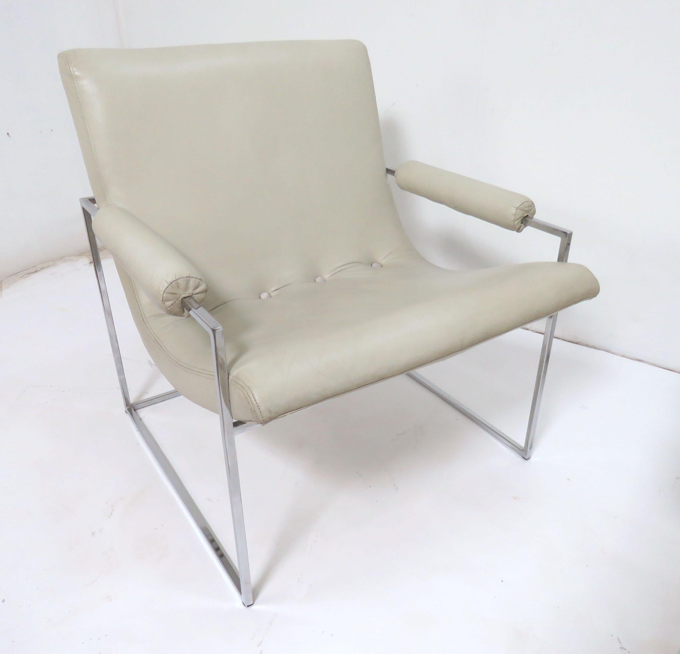 Late 20th Century Pair of Leather Milo Baughman Scoop Lounge Chairs for Thayer Coggin