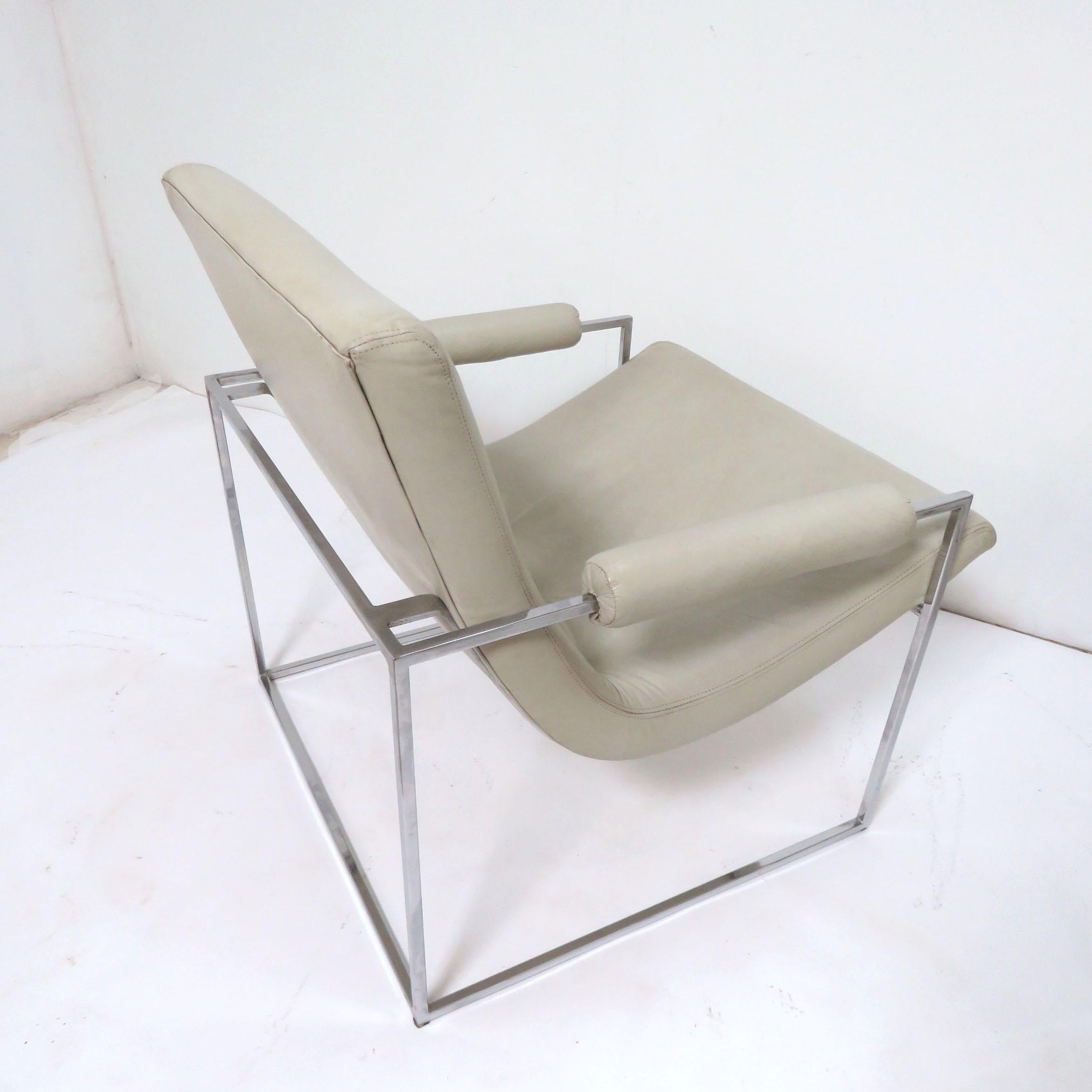 Pair of Leather Milo Baughman Scoop Lounge Chairs for Thayer Coggin 1