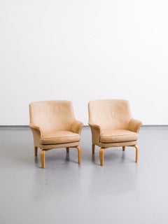 Paire de fauteuils Pilot en cuir d'Arne Norell, Suède