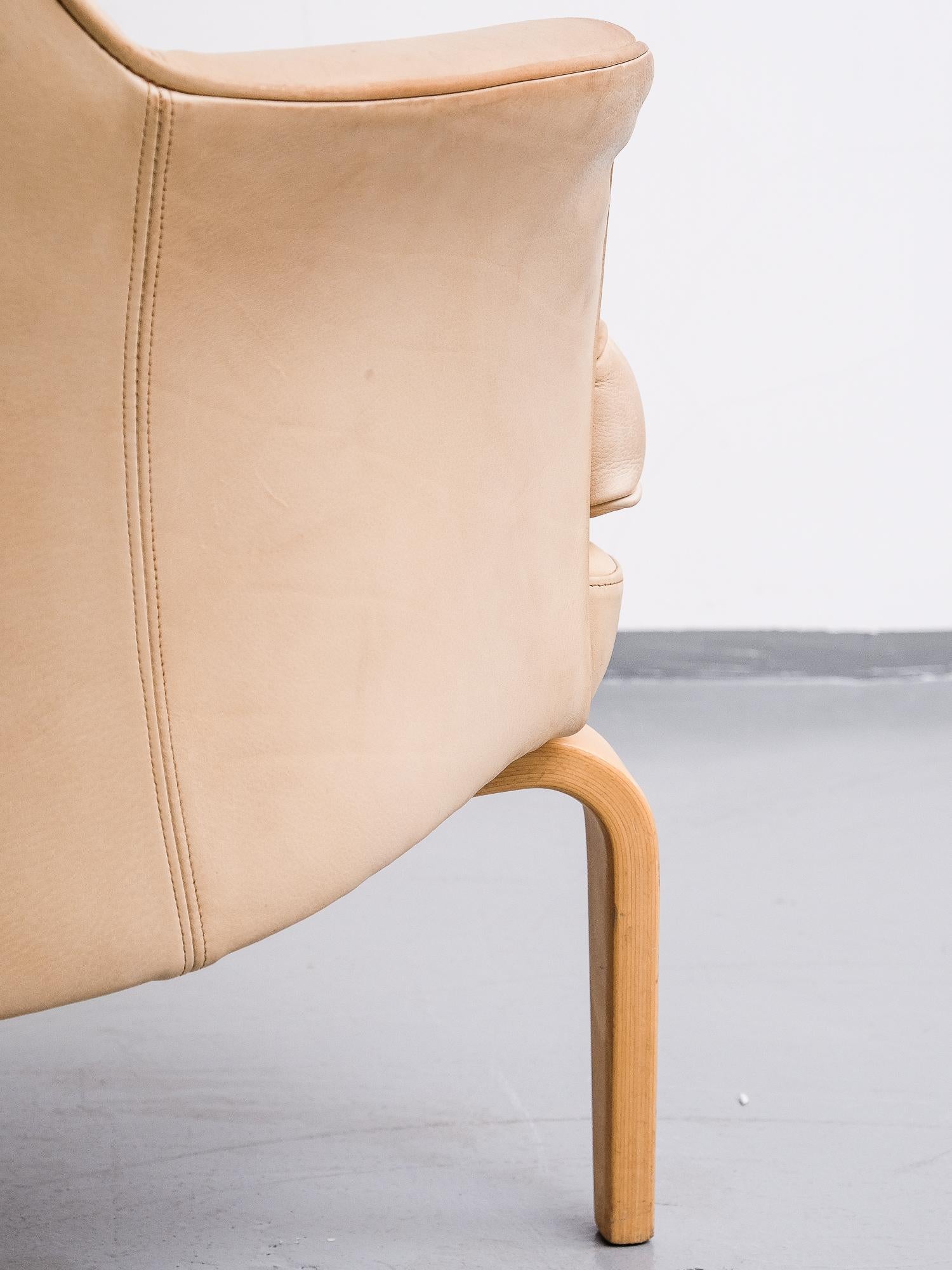 Pair of Leather 'Pilot' Armchairs by Arne Norell, Sweden 3