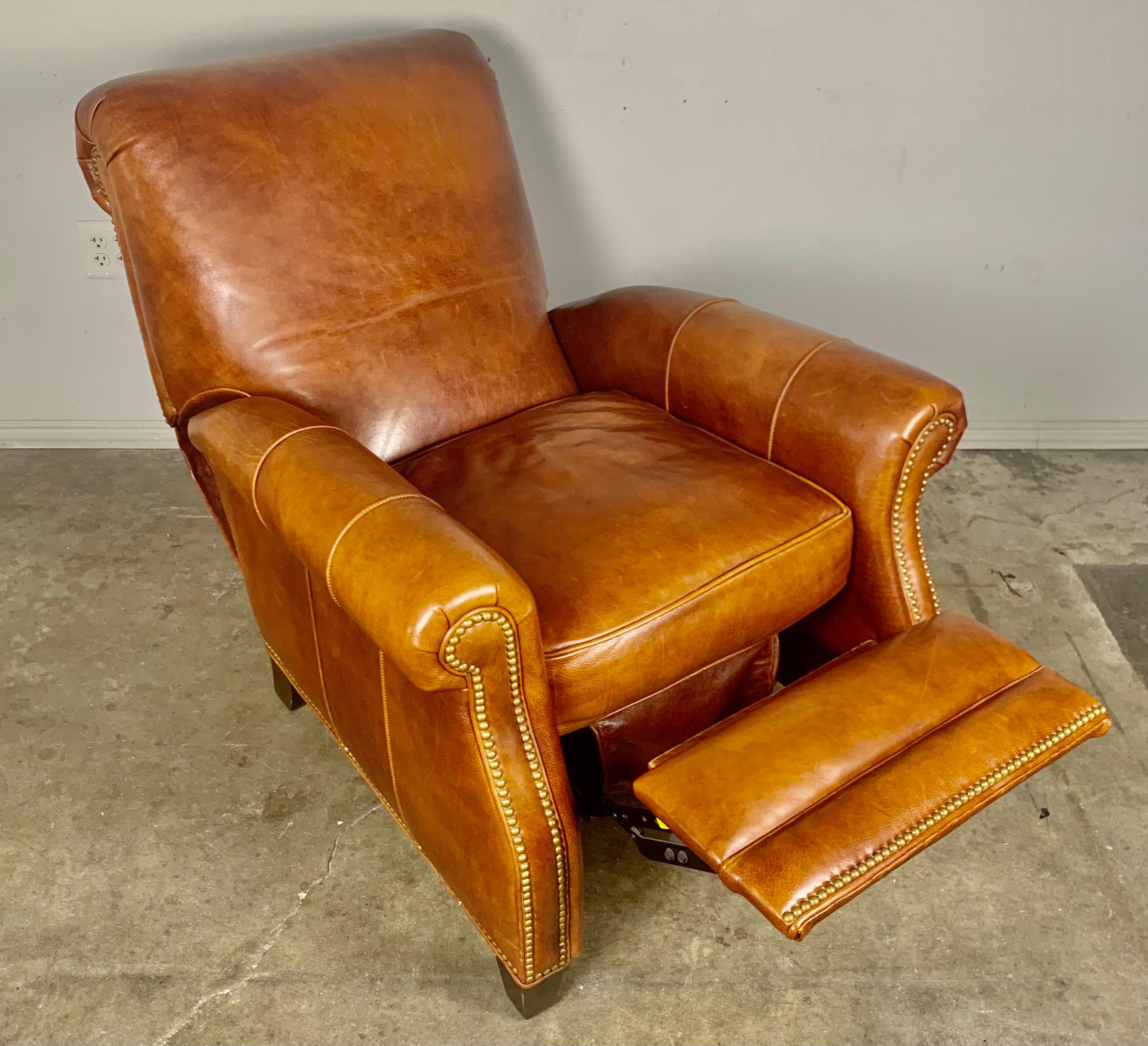 Pair of Leather Recliner Armchairs, 20th Century 4