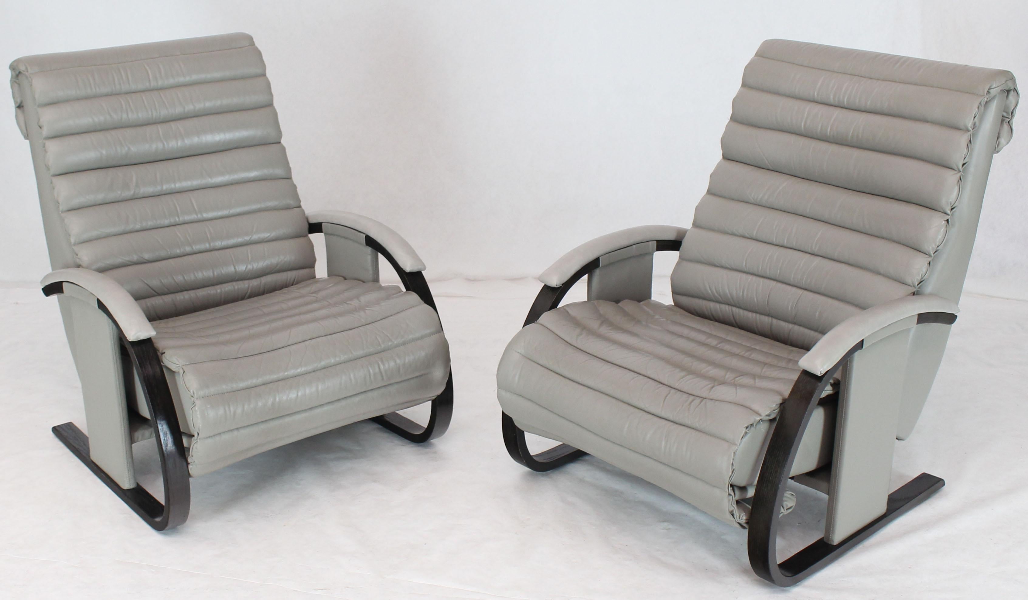 American Pair of Leather Ribbed Upholstery Reclining Lounge Chairs Bent Wood Tank Style For Sale