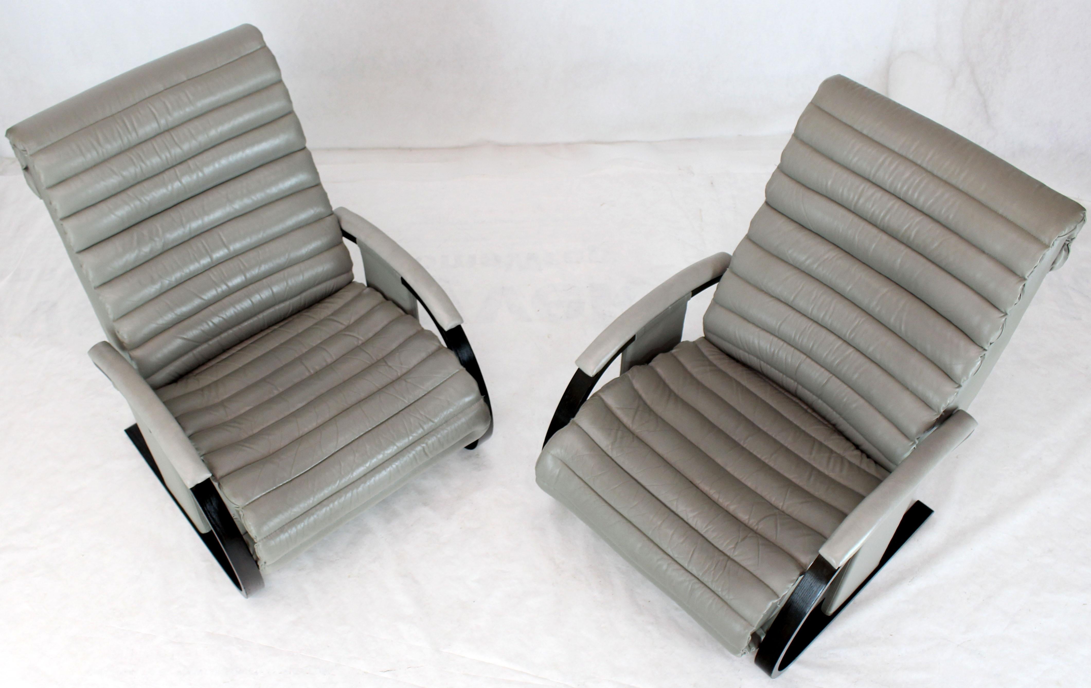 Pair of Leather Ribbed Upholstery Reclining Lounge Chairs Bent Wood Tank Style In Good Condition For Sale In Rockaway, NJ