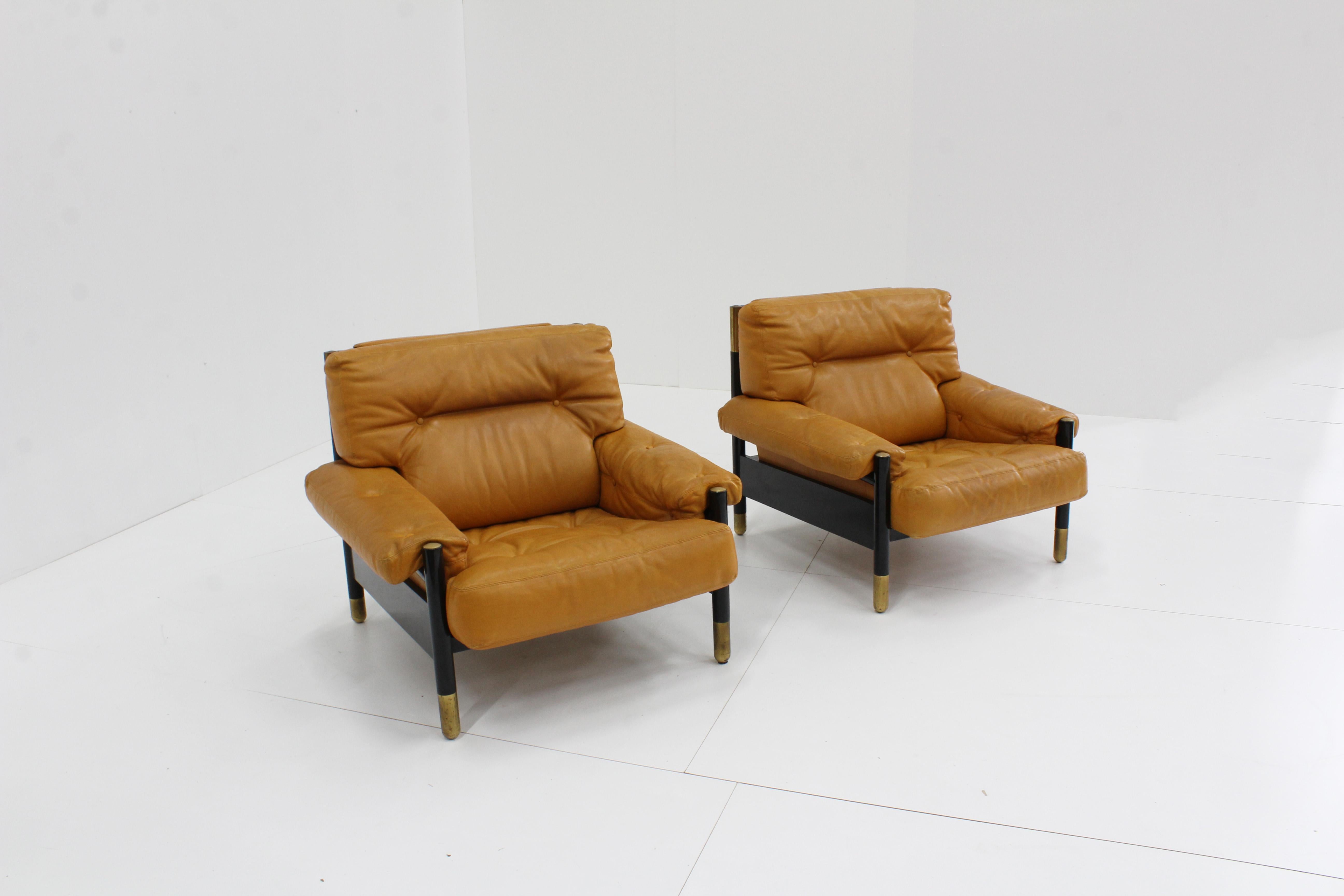 Pair of Leather Sella Armchairs by Carlo de Carli for Sormani, Italy, 1960s In Good Condition In OSS, NB