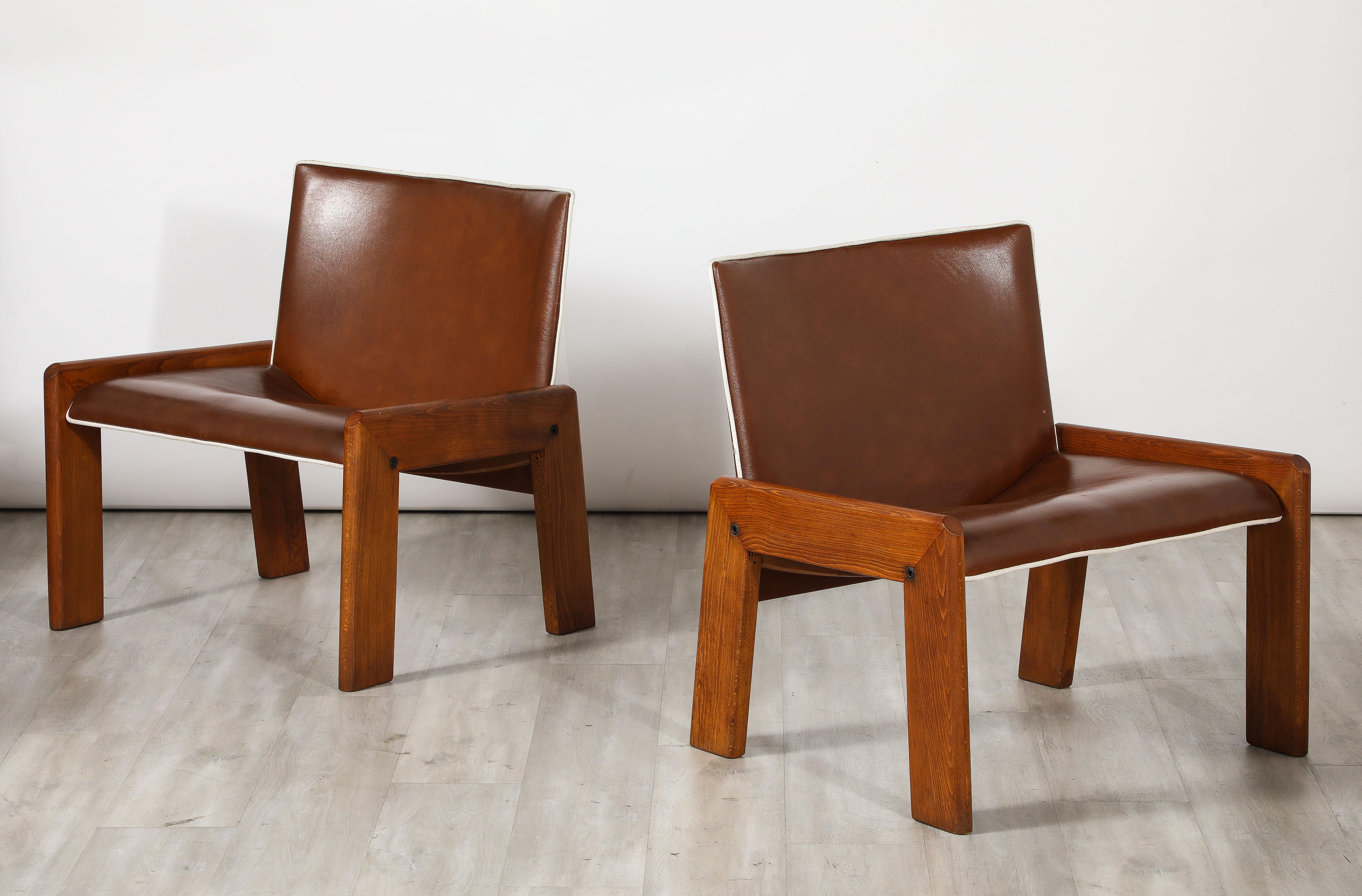Late 20th Century Pair of Leather Side Chairs by B&T Salotti, Italy, circa 1970 For Sale