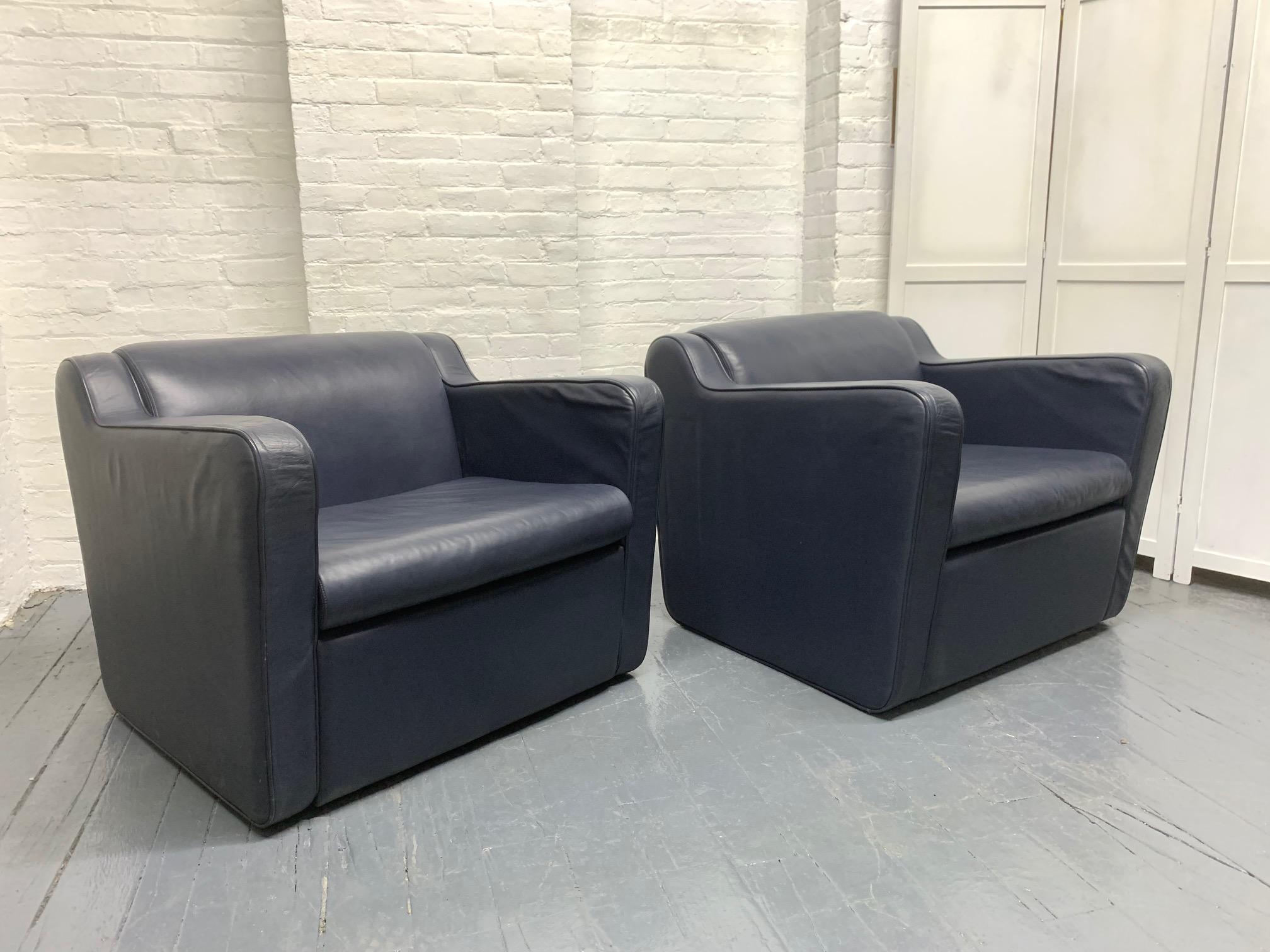 Mid-Century Modern Pair of Leather 'Speed' Lounge Chairs For Sale