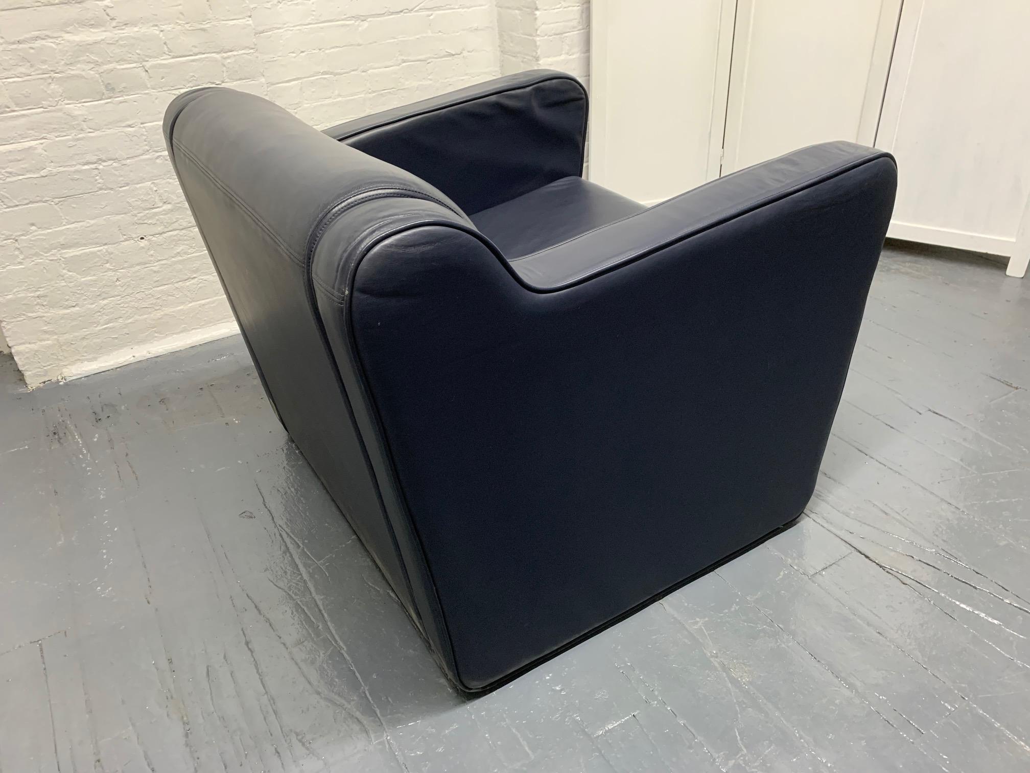 Pair of Leather 'Speed' Lounge Chairs For Sale 1