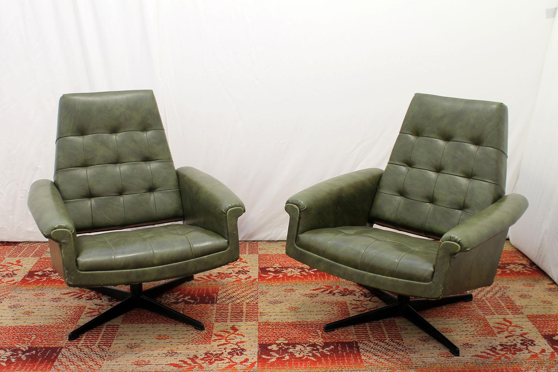 Mid-Century Modern Pair of Leather Swivel Armchairs from Up Zavody, 1970s For Sale