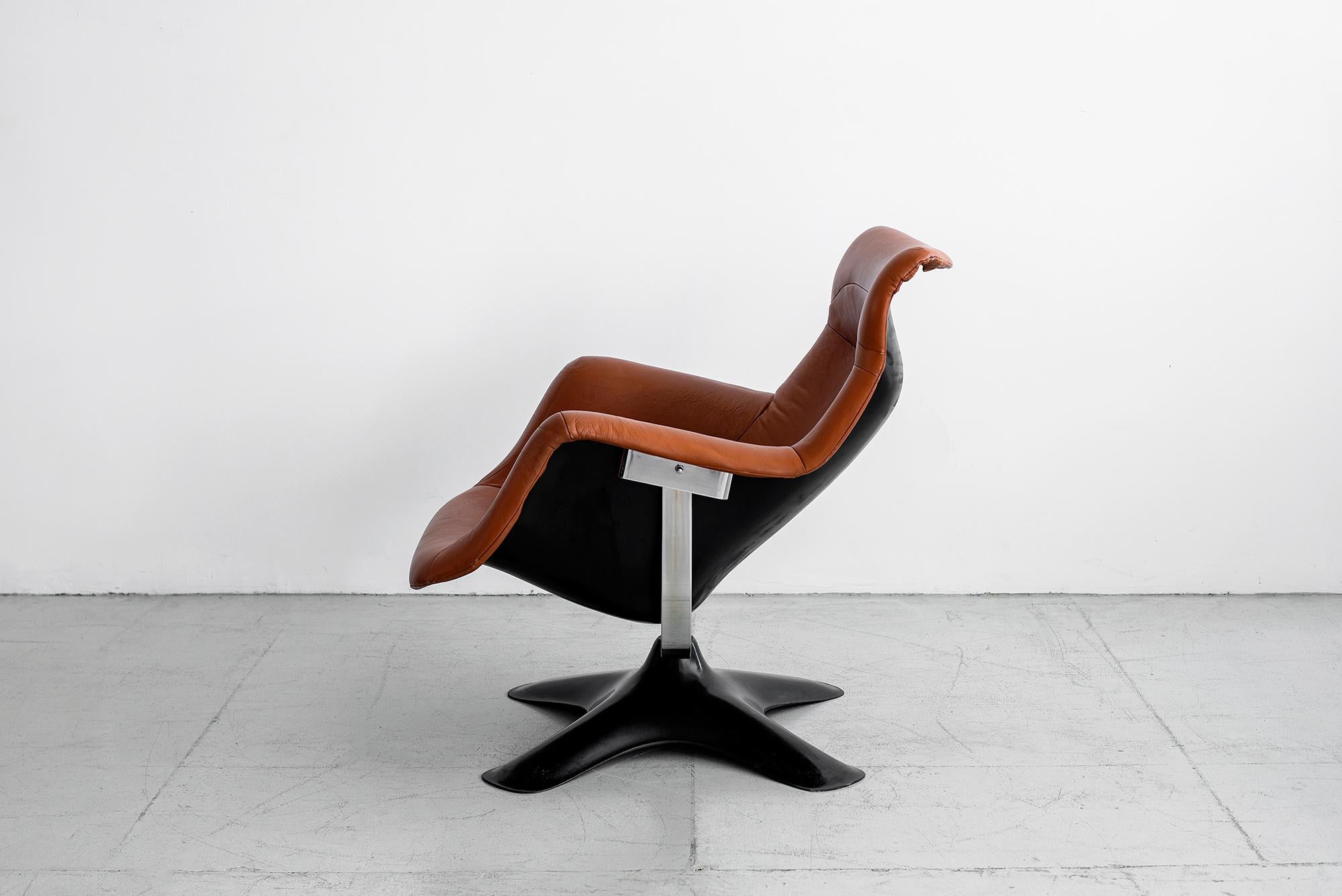 Mid-20th Century Pair of Leather Swivel Chairs by Yrjo Kukkapuro