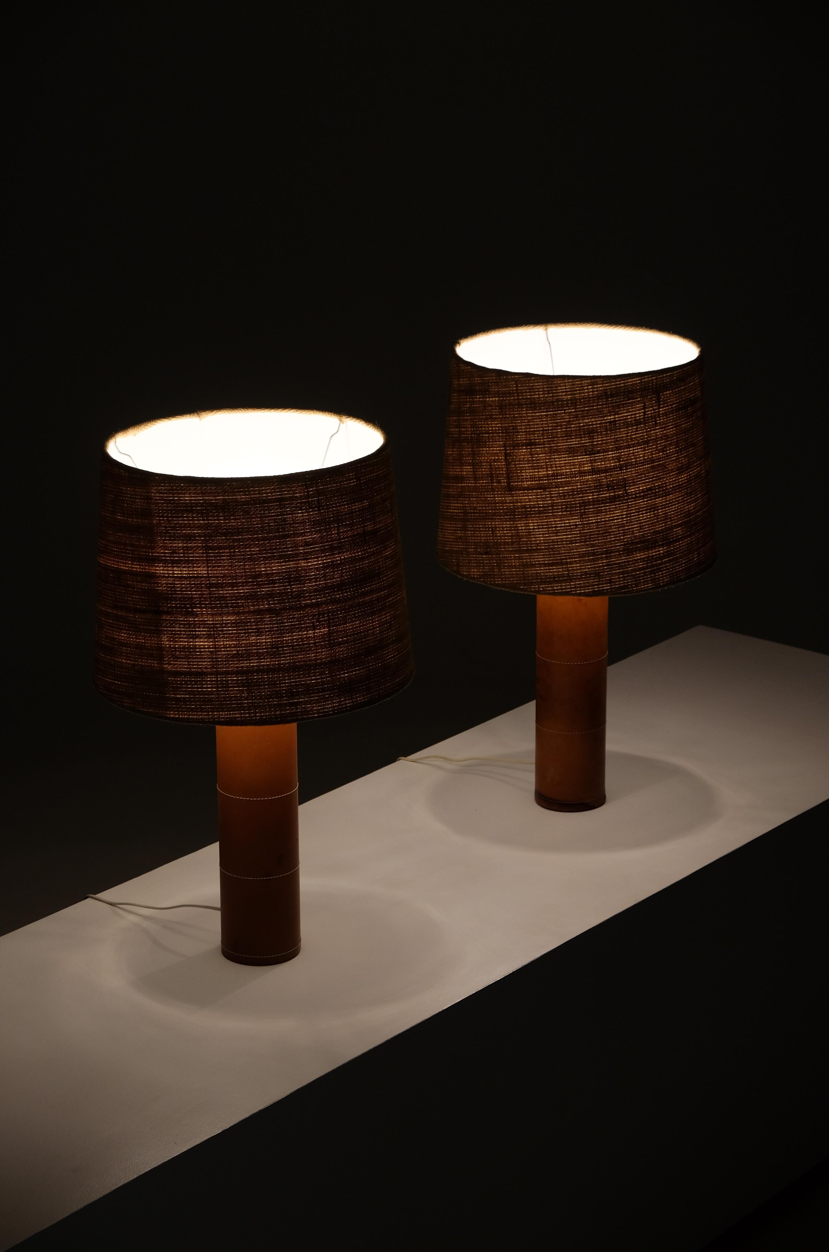 Paire de lampes de table en cuir par Bergboms, Suède, années 1960 en vente 1