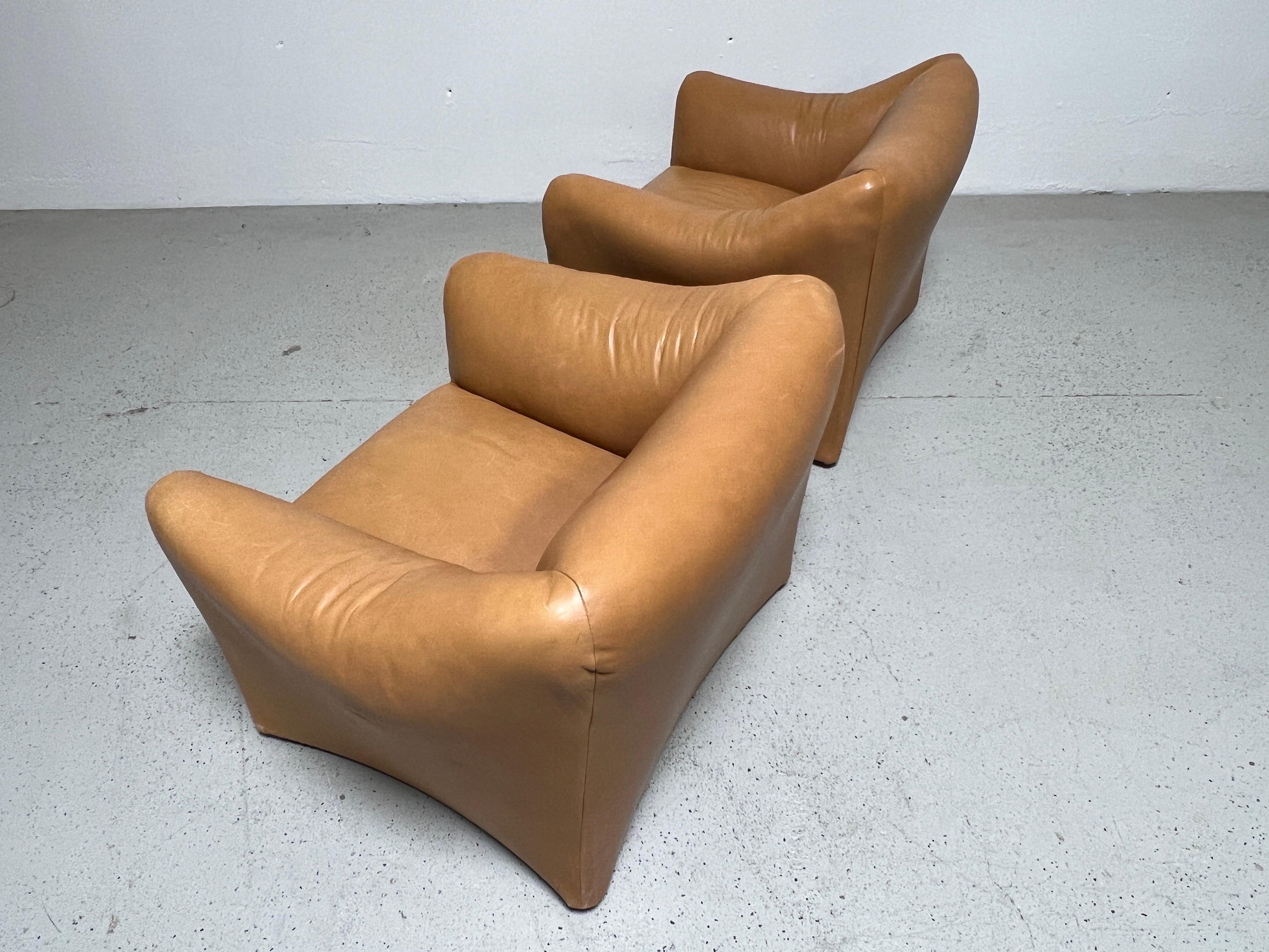 Pair of Leather Tentazione Lounge Chairs by Mario Bellini  11