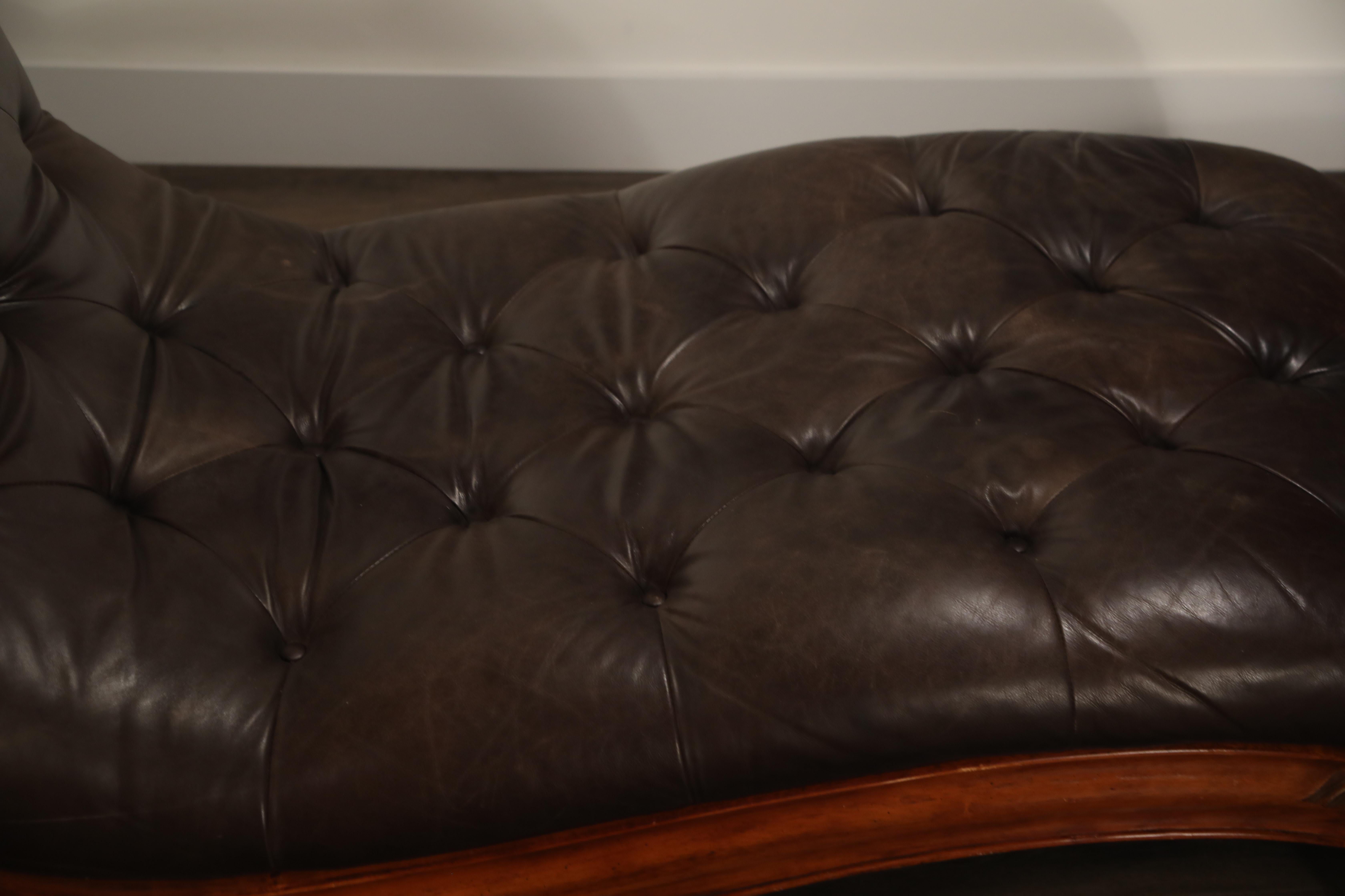 Pair of Leather Tufted Chesterfield Style Chaise Lounge Daybeds In Good Condition In Los Angeles, CA