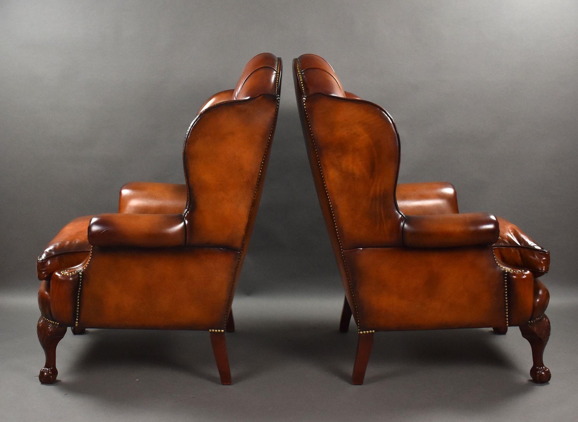 Pair of Leather Wing Chairs In Good Condition For Sale In Chelmsford, Essex