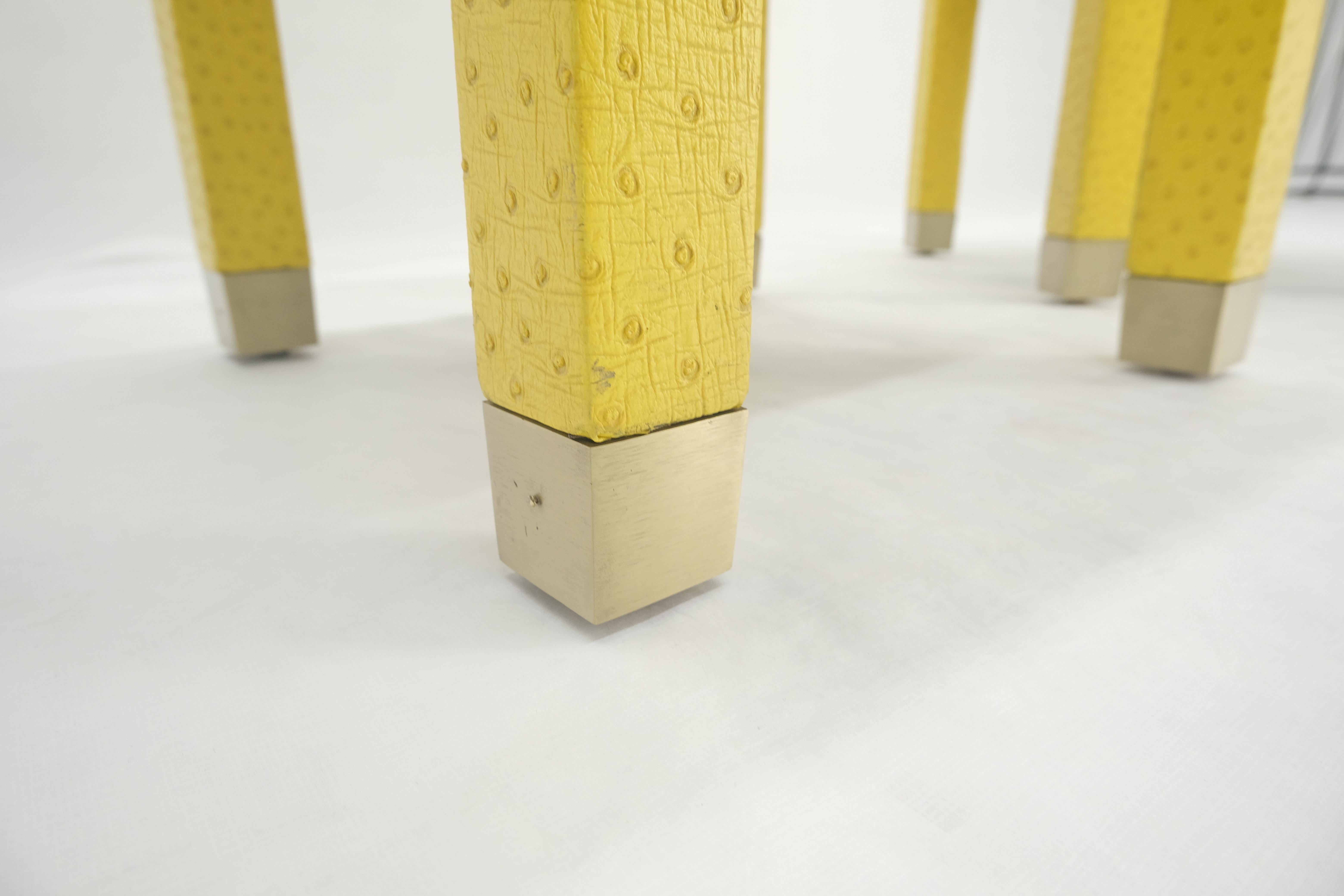 20ième siècle Paire de bancs de hall de fenêtre carrés MINT! en cuir de fausse peau d'autruche jaune citron en vente