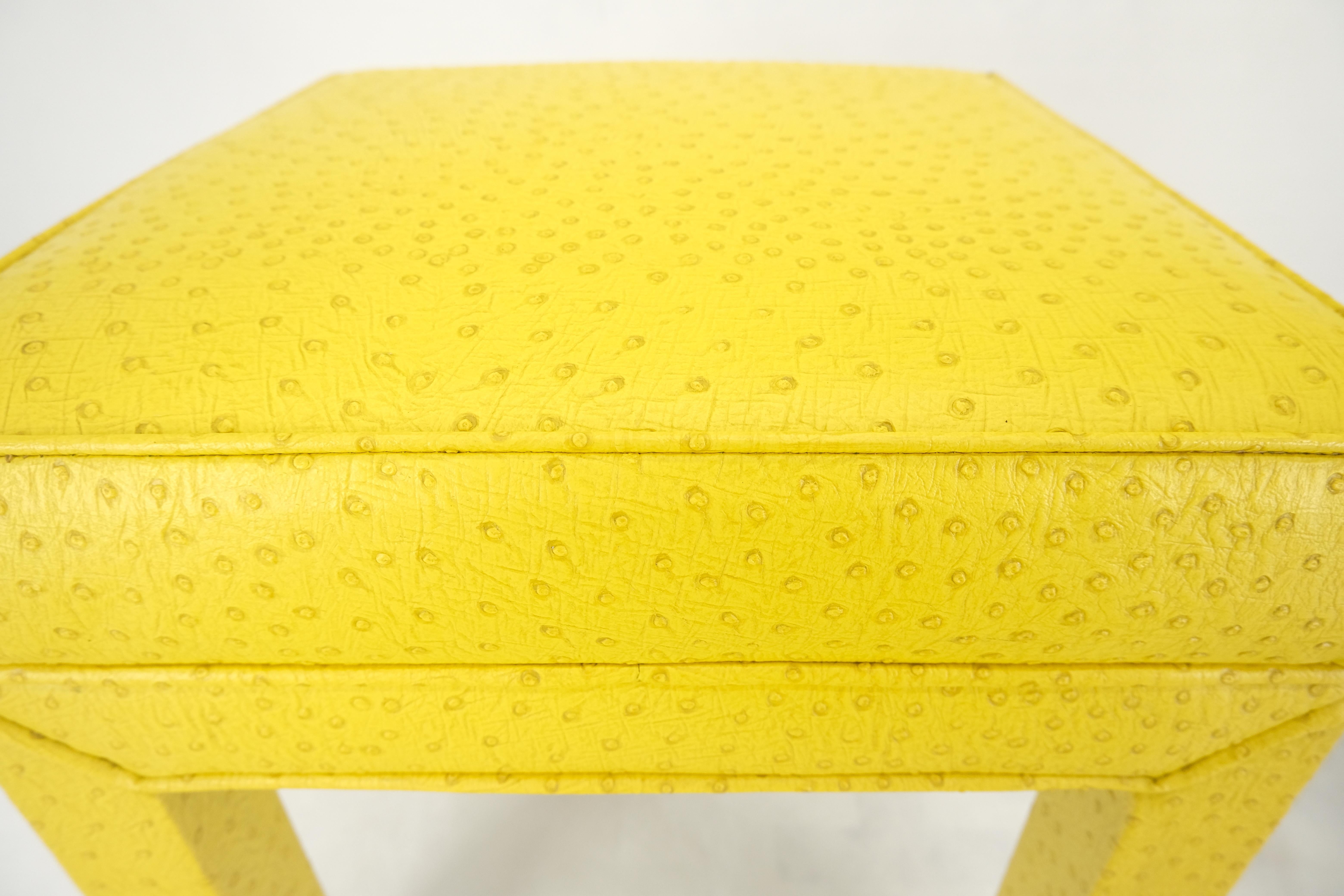 Paire de bancs de hall de fenêtre carrés MINT! en cuir de fausse peau d'autruche jaune citron en vente 2
