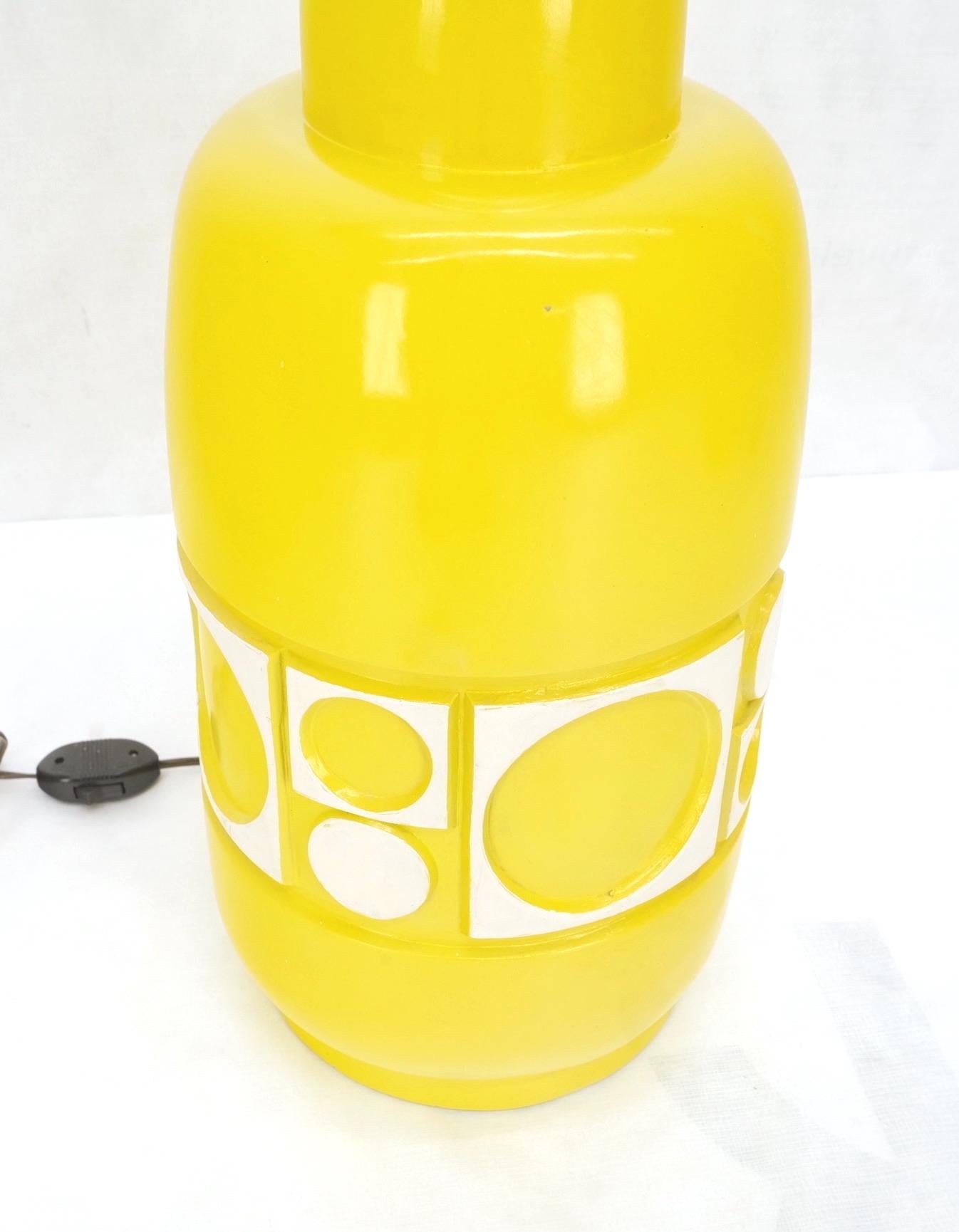 Pair of Lemon Yellow jug Bottle ShapeArt  Porcelain Pottery Ceramic Table Lamps For Sale 2
