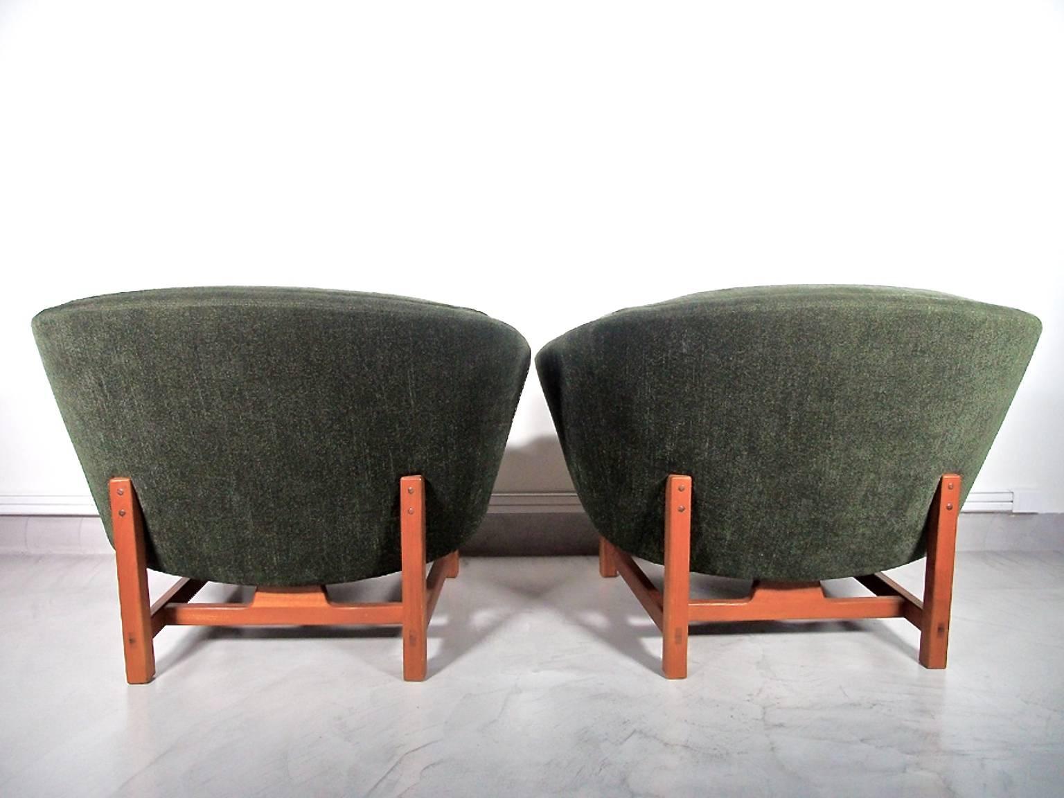 Swedish Pair of Lennart Bender Corona Easy Chairs