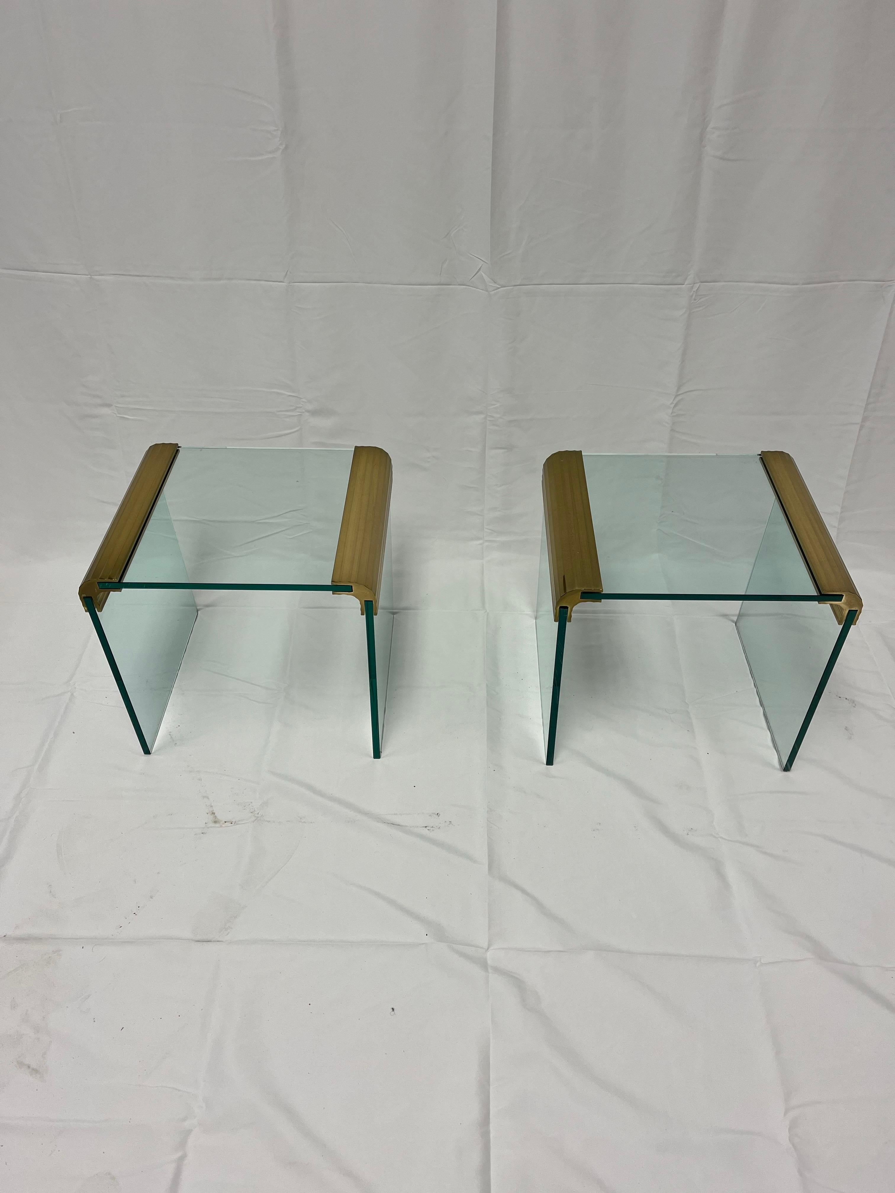 Fin du 20e siècle Tables d'appoint ou de bout en verre Leon Rosen pour Pace Collection en vente