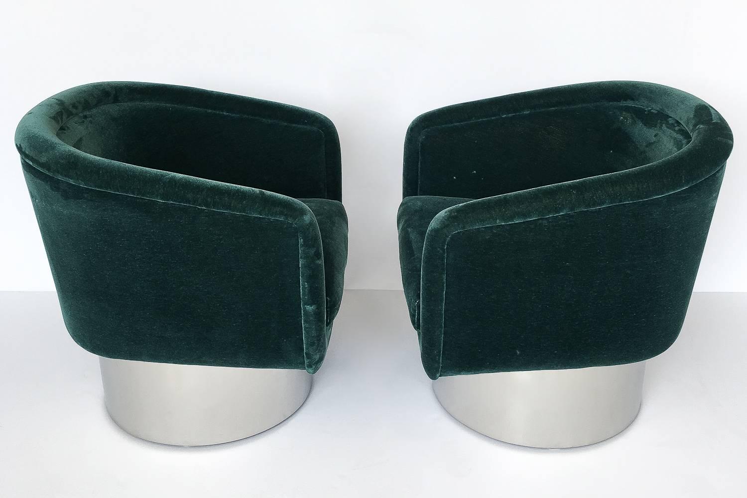 Mid-Century Modern Pair of Leon Rosen Pedestal Swivel Lounge Chairs