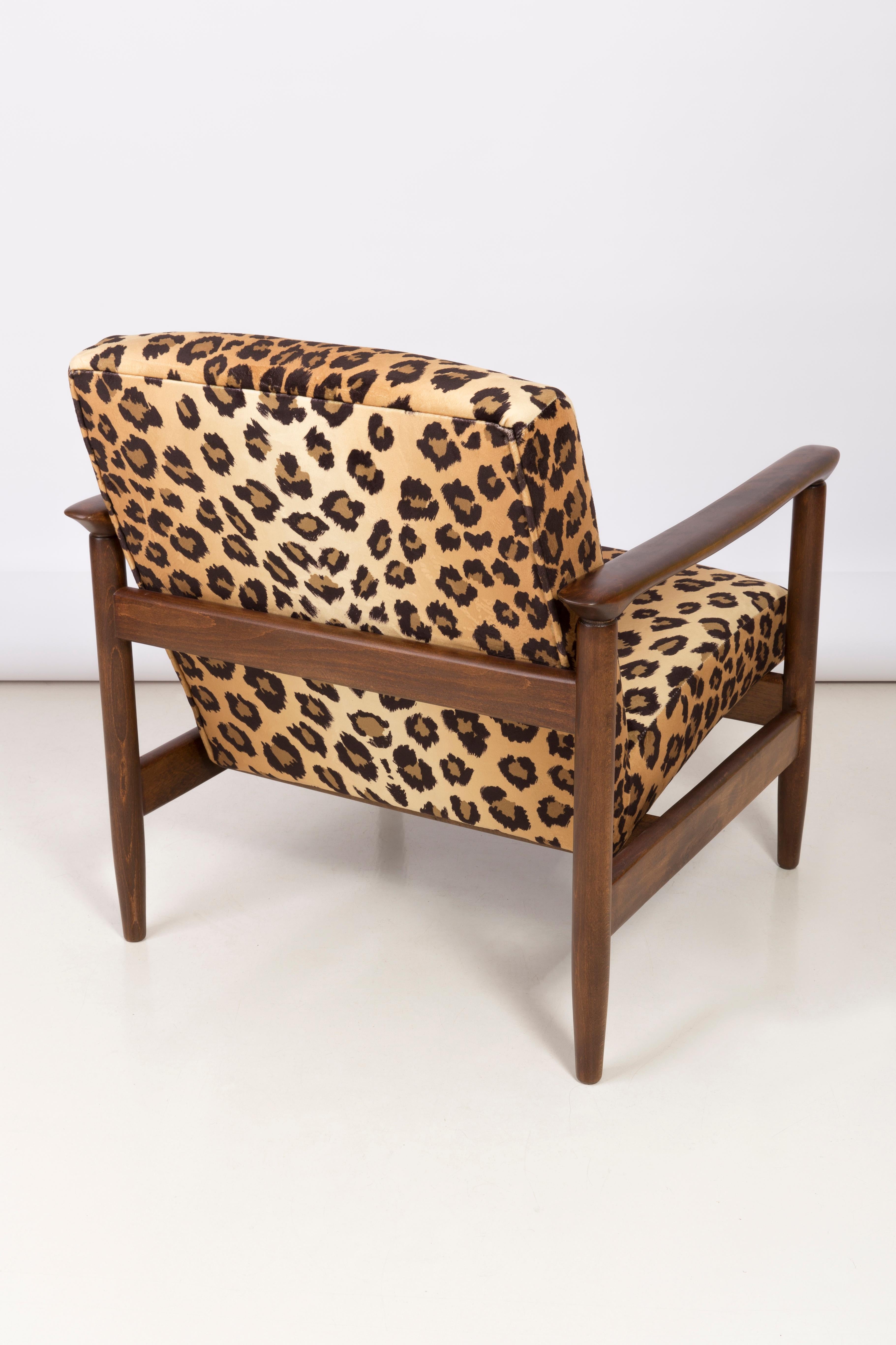 Pair of Leopard Print Velvet Armchairs, Edmund Homa, GFM-142, 1960s, Poland For Sale 7