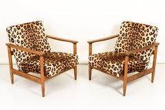 Coppia di poltrone in velluto leopardato, Edmund Homa, GFM-142, anni '60, Polonia