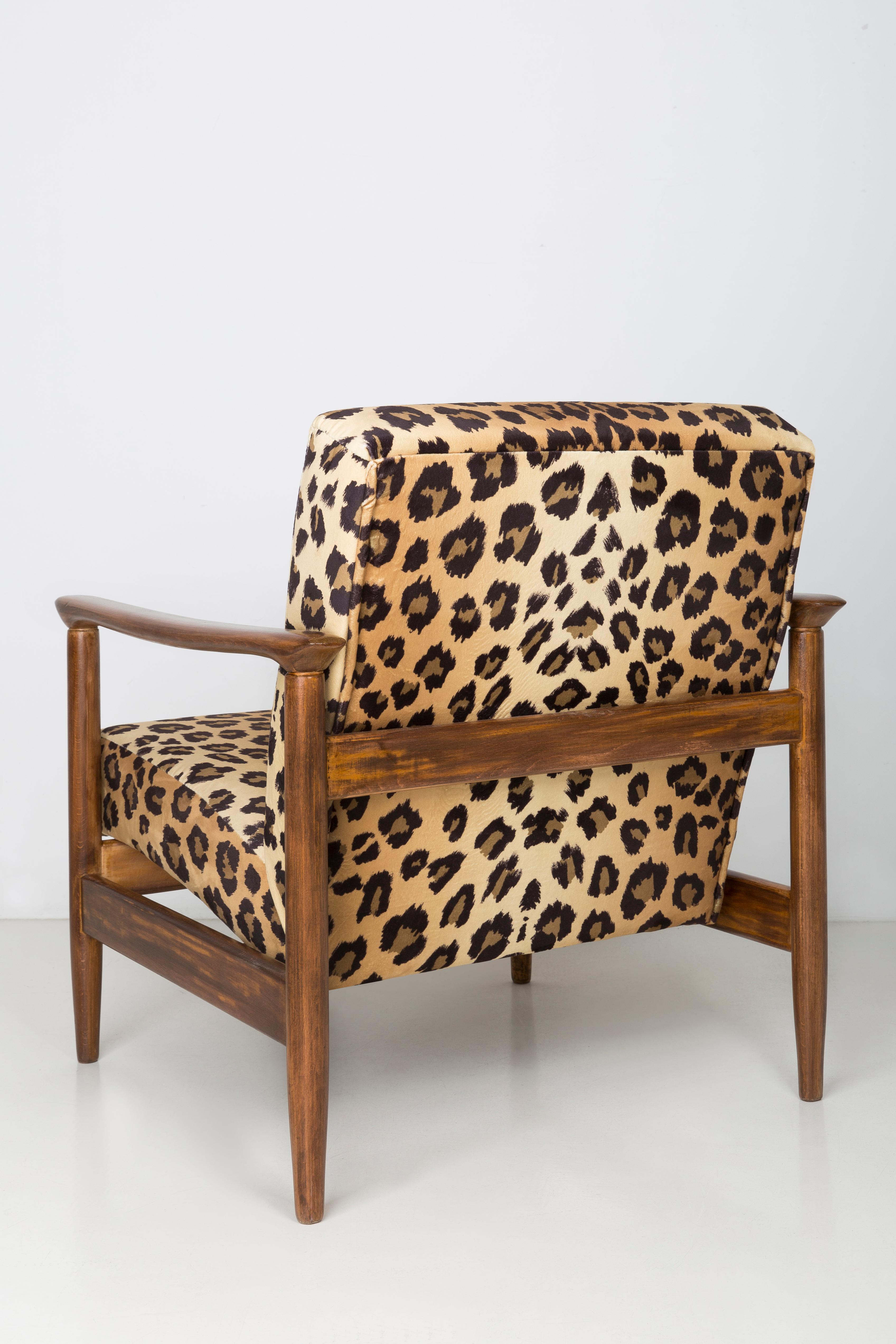 20th Century Pair of Leopard Print Velvet Armchairs, Edmund Homa, GFM-142, 1960s, Poland For Sale